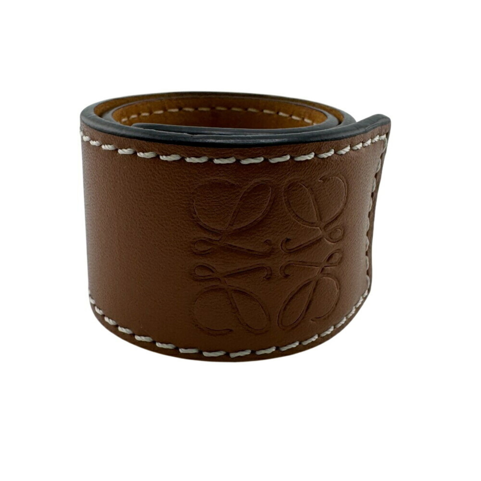 Charm Bracelet By Loewe: Charm Bracelet By Loewe Charm bracelet by Loewe, featuring a brown color and measuring 29.5cm in length, with a width of 3cm. The item has traces of usage and minor scratches/dirt, but is generally in