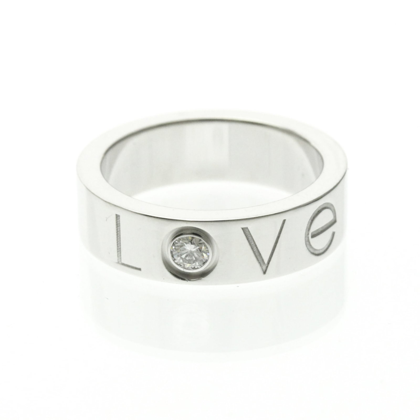 White Gold Cartier Band Ring 18K: White Gold Cartier Band Ring 18K White Gold Cartier Band Ring 18K features an elegant design with a silver finish, made from high-quality 18K white gold metal. This stylish band ring boasts a diamond