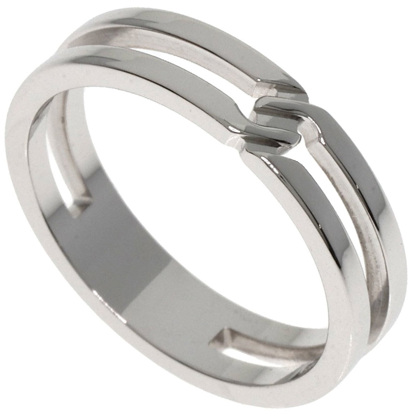 White Gold 18K Band Ring Gucci: White Gold 18K Band Ring Gucci White Gold 18K Band Ring Gucci features a sleek and sophisticated design, showcasing the luxury brand's signature style. Made from high-quality white gold (18K), this