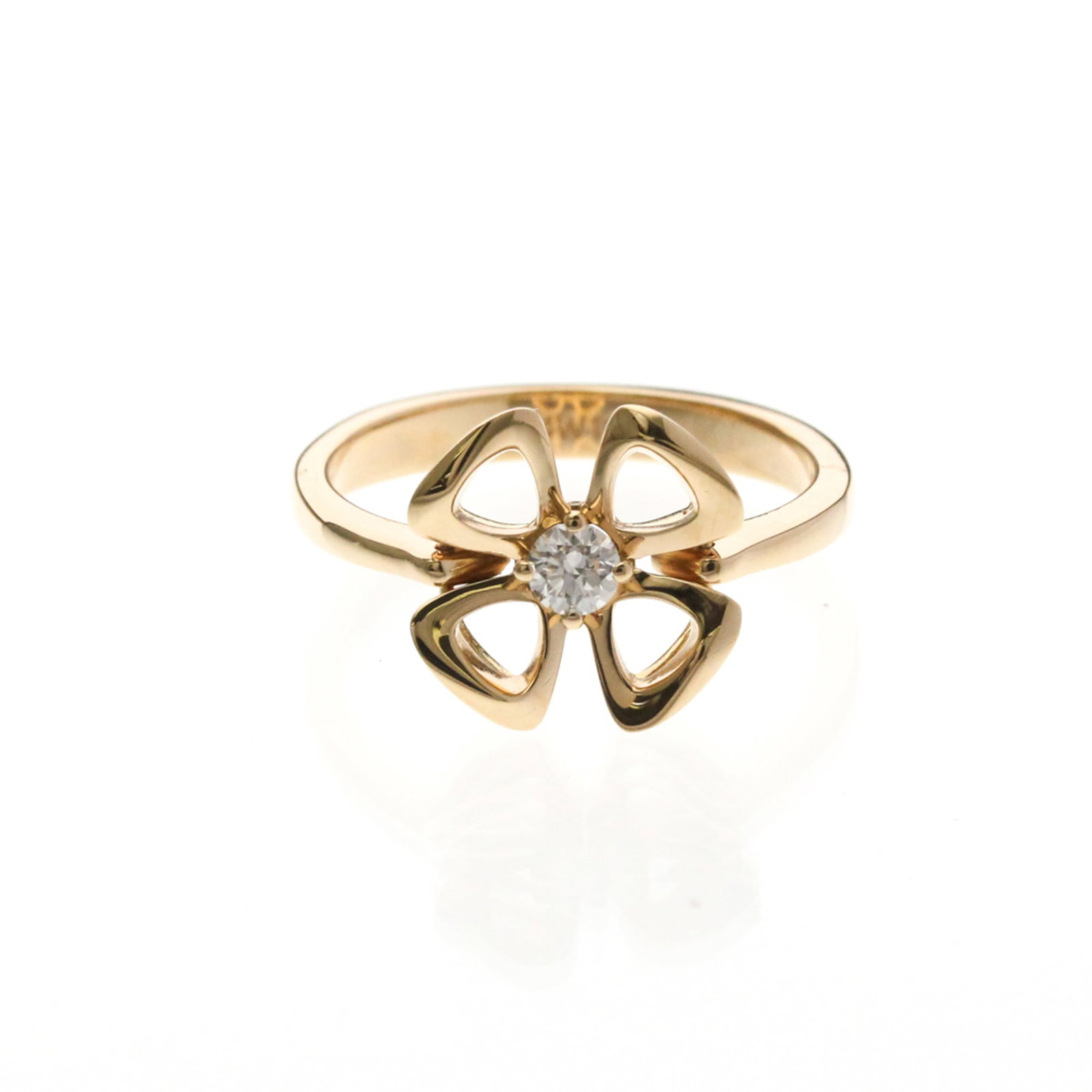 Pink Gold 18K Bvlgari Band Ring: Pink Gold 18K Bvlgari Band Ring Pink Gold 18K Bvlgari Band Ring features a stunning pink gold band with intricate design, paired with a beautiful diamond stone. The ring boasts an elegant 50 US size a