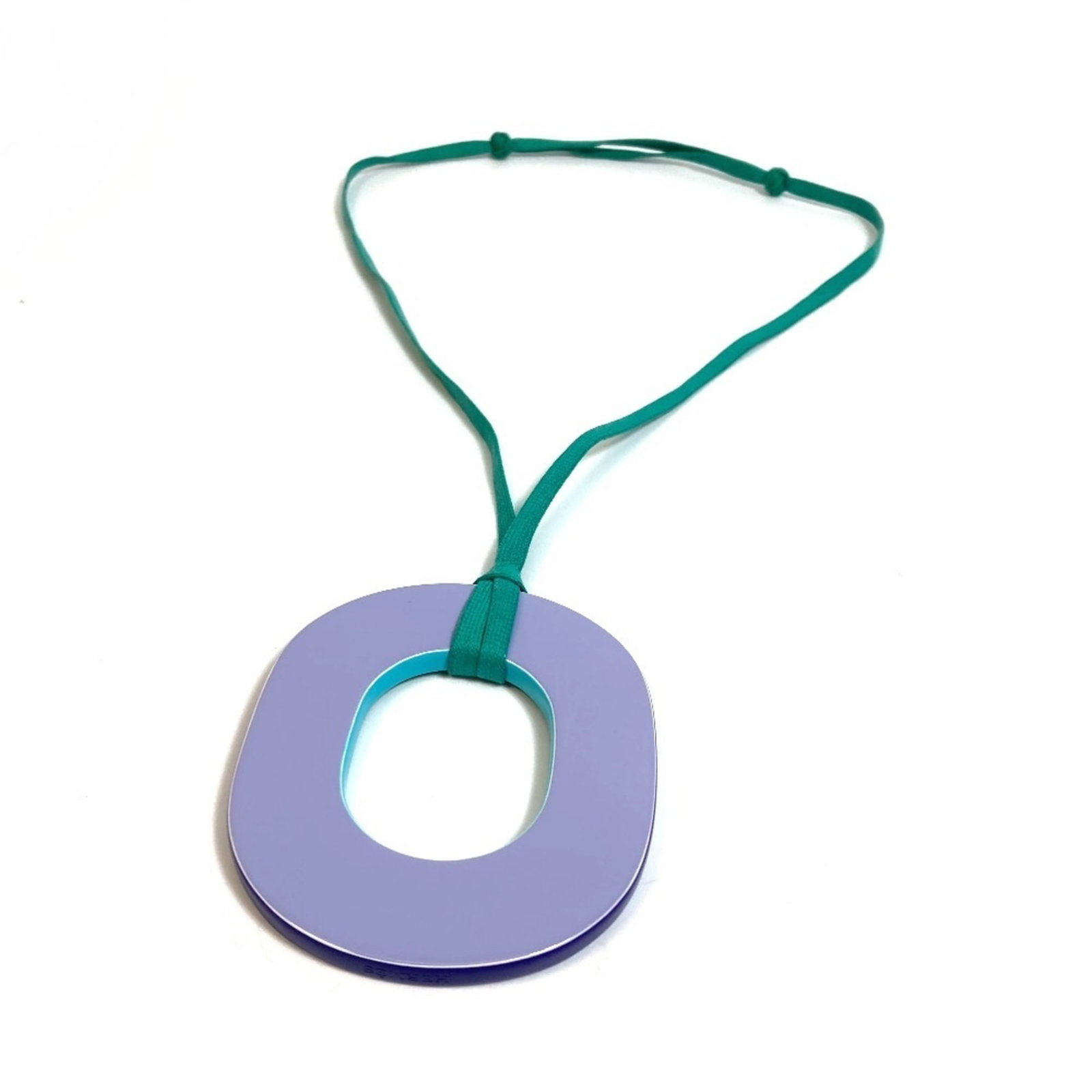 Hermes Issum Pigment Gm Wood Pendant Necklace Lacquer Women'S Curacao/ Palm/ Blue Green And Purple: Hermes Issum Pigment Gm Wood Pendant Necklace Lacquer Women'S Curacao/ Palm/ Blue Green And Purple The Hermes Issum Pigment Gm Wood Pendant Necklace in Lacquer features a striking combination of