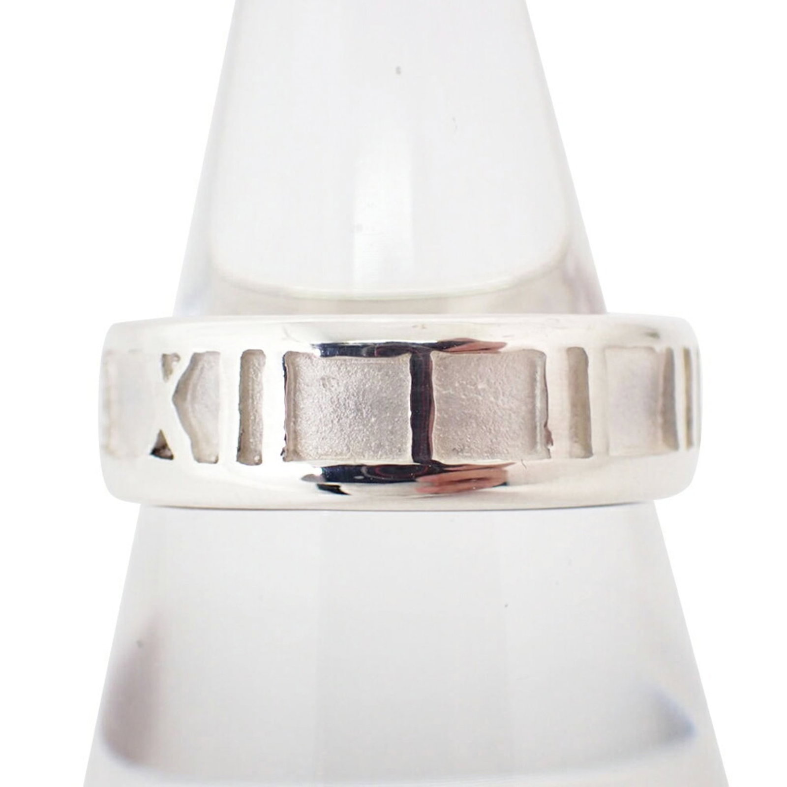Sterling Silver Ring Tiffany Band: Sterling Silver Ring Tiffany Band Sterling silver ring with Tiffany band, made from high-quality material (sterling silver 925) and featuring a classic design. This used item shows hardly any traces o