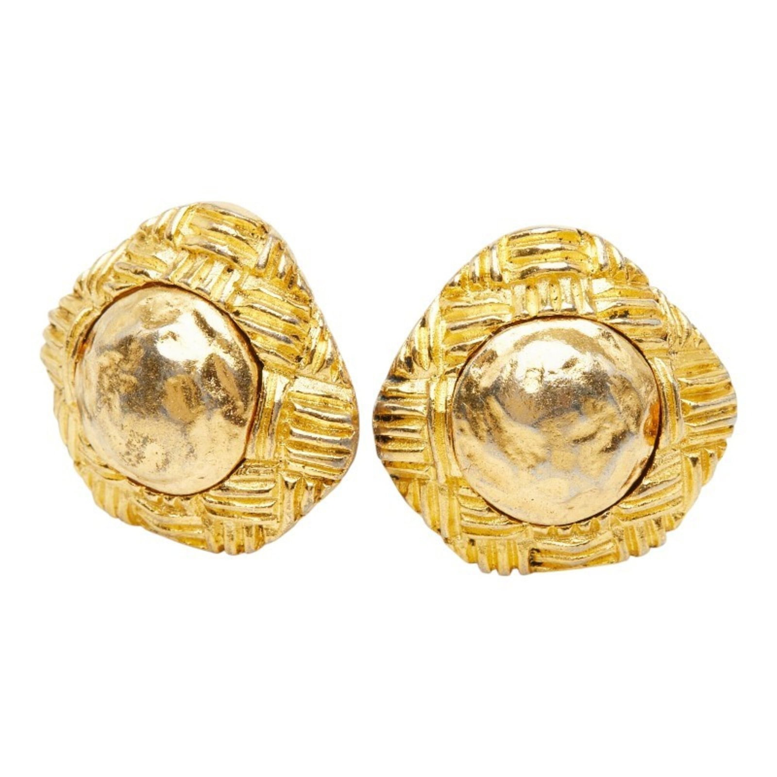 Clip earrings gold plating by Chanel: Clip earrings gold plating by Chanel Clip earrings with gold plating by renowned fashion brand Chanel, featuring a classic design. Measuring 24.00mm x 24.80mm, these clip earrings showcase the iconic