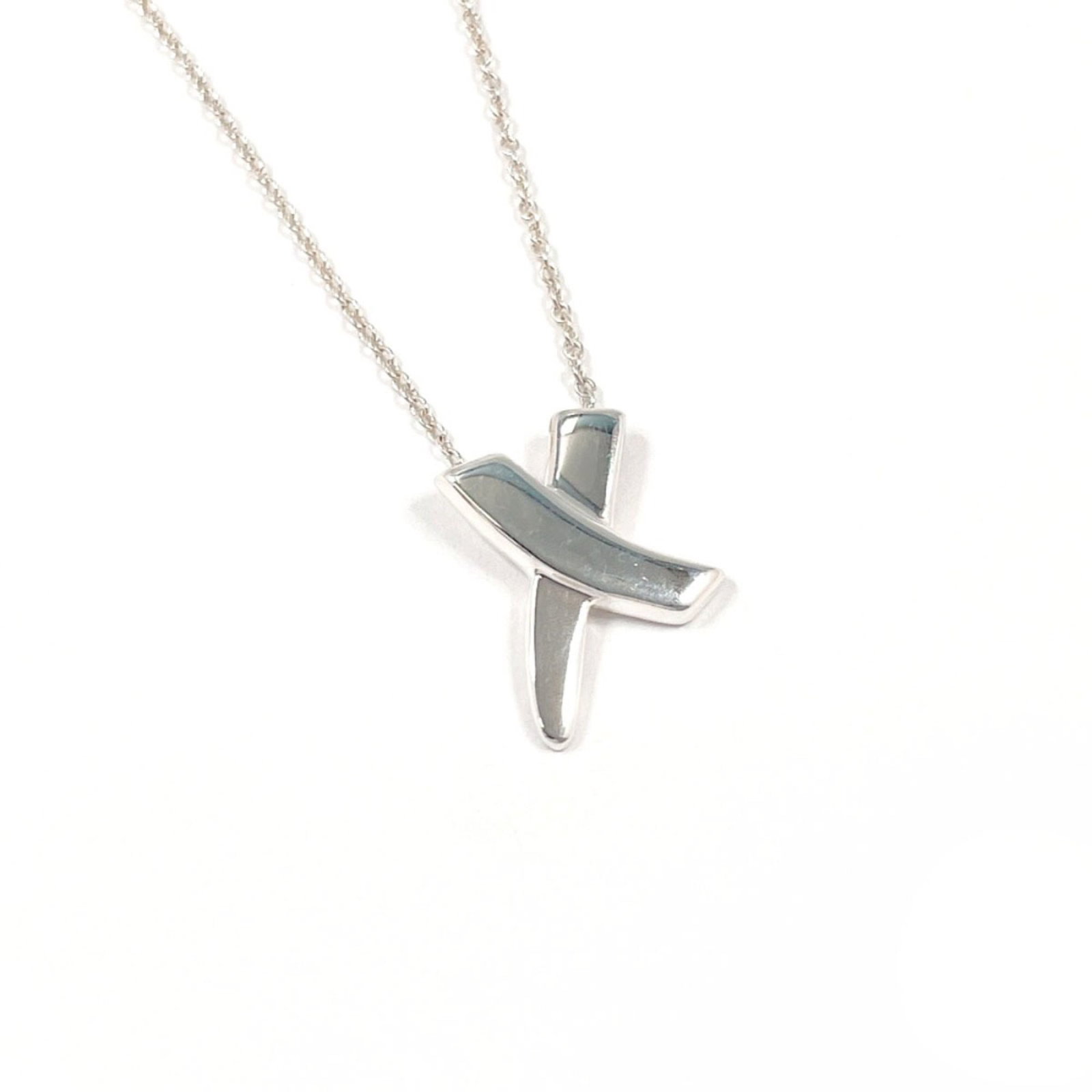 Tiffany&Co. Tiffany Graffiti X Kiss Paloma Picasso Necklace Sterling Silver 925 Silver Women'S: Tiffany&Co. Tiffany Graffiti X Kiss Paloma Picasso Necklace Sterling Silver 925 Silver Women'S Sterling silver necklace with Tiffany Graffiti X Kiss Paloma Picasso design, featuring a 14.5mm x 11.9mm 