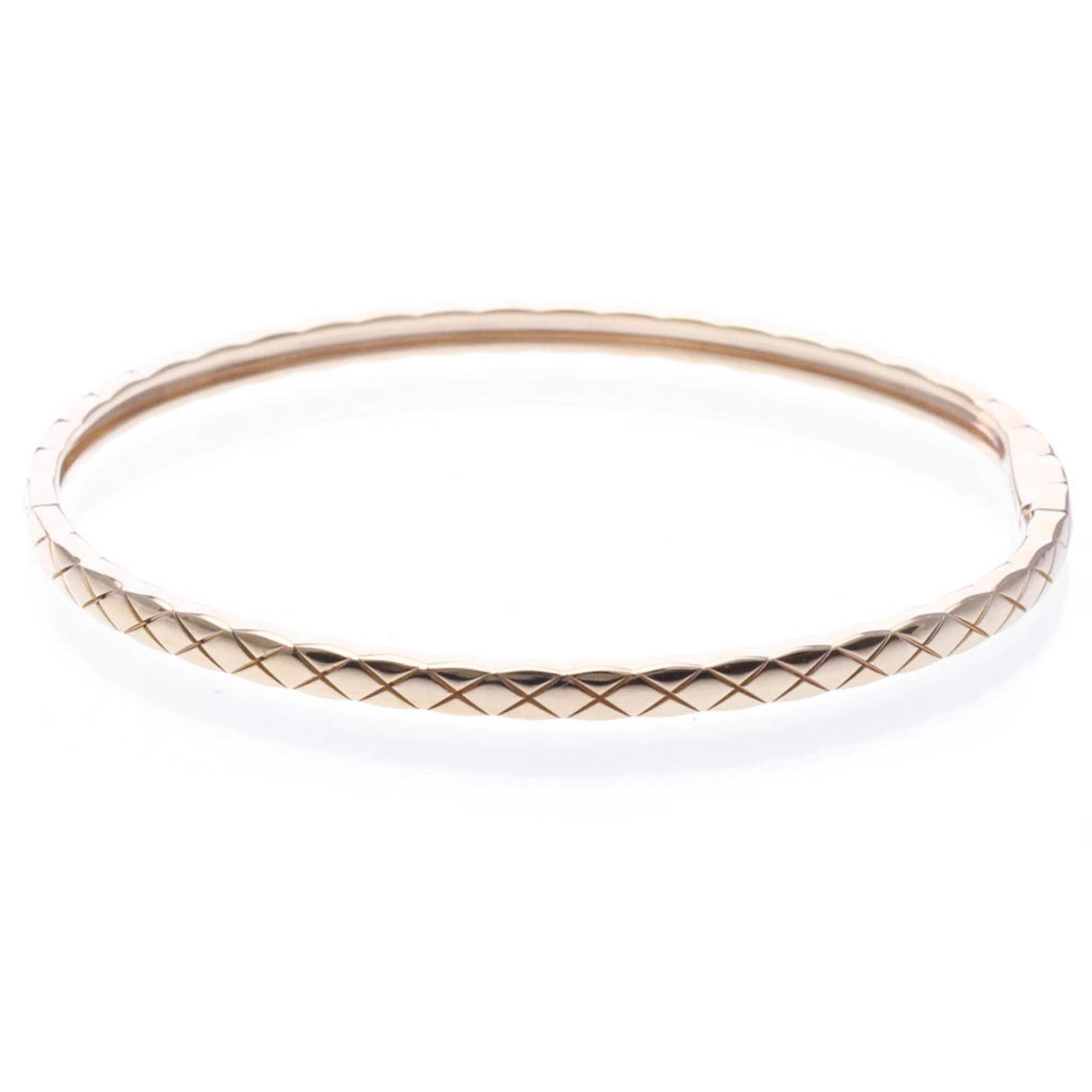 Chanel Charm Bracelet Pink Gold (18K): Chanel Charm Bracelet Pink Gold (18K) Pink Gold (18K) charm bracelet from Chanel, featuring a classic fashion design with subtle pink hue. The 17cm long chain has some minor scratches and dirt, but