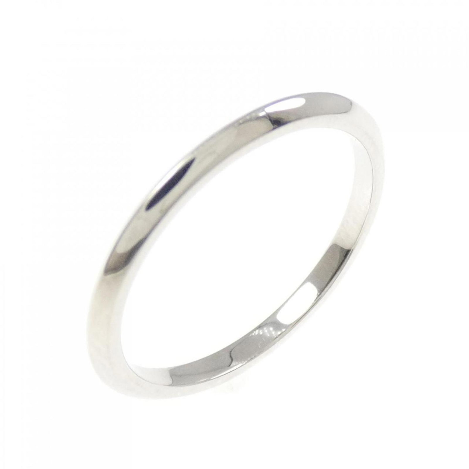Platinum ring by Tiffany band: Platinum ring by Tiffany band Platinum ring by Tiffany features a band design made from high-quality platinum, available in size US 5. The item has been refurbished to like new condition with hardly a