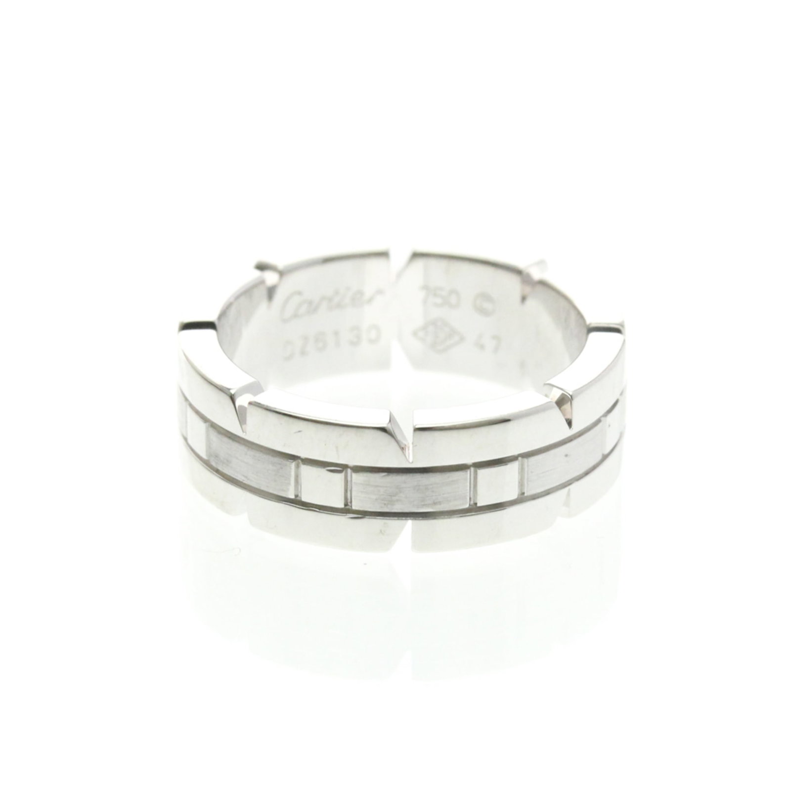 White Gold Cartier Band Ring 18K: White Gold Cartier Band Ring 18K White Gold Cartier Band Ring 18K features an elegant design in 18K white gold, measuring 47 US and 5.8mm in width. This fashion band ring has a few traces of usage,