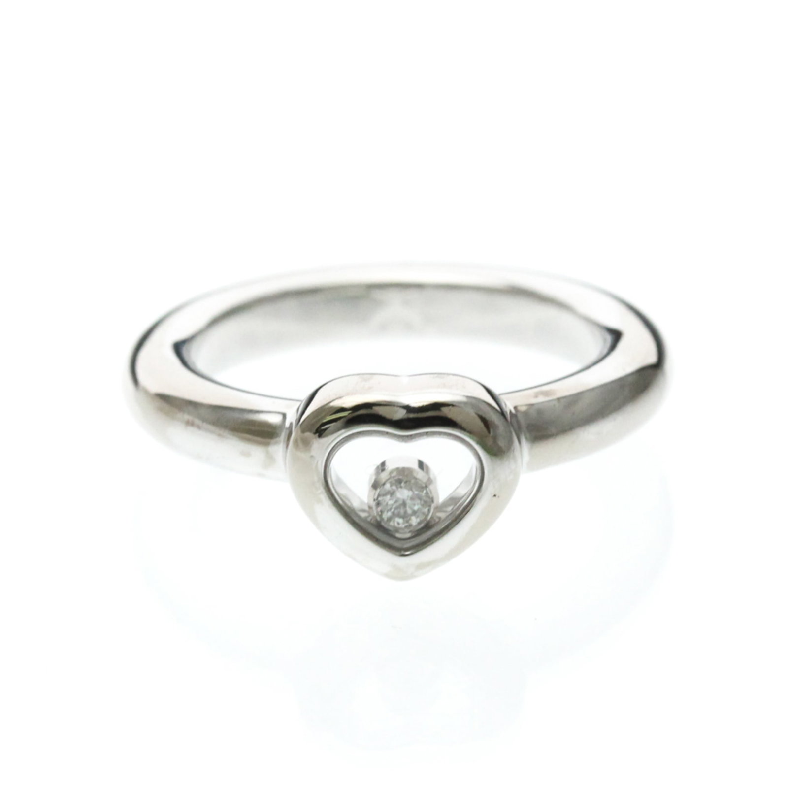 Chopard 18k White Gold Band Ring: Chopard 18k White Gold Band Ring 18k White Gold Band Ring from Chopard, featuring a sleek and modern design with a silver tone. This stylish ring showcases a diamond stone set in an 8.00mm x 9.00mm se