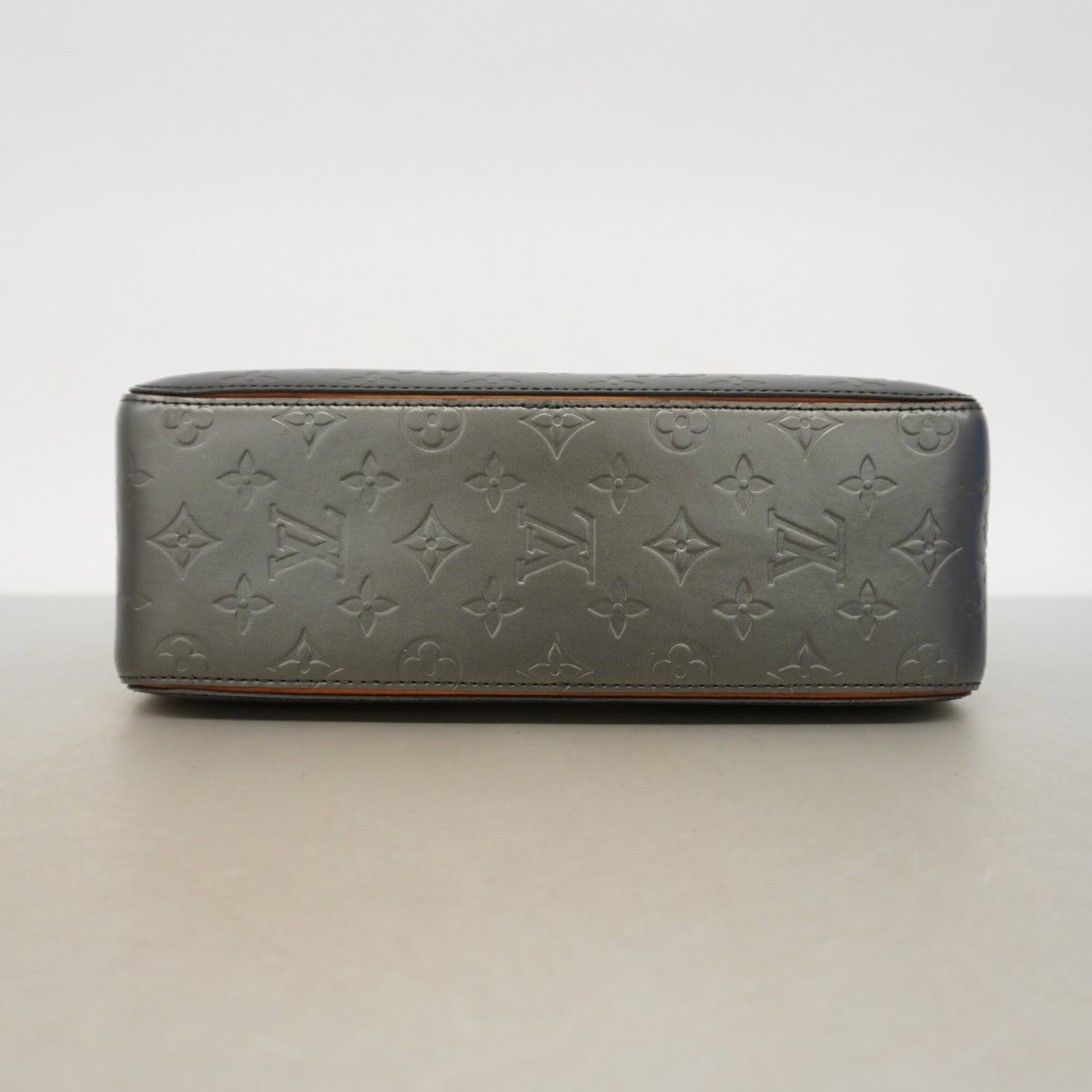 Louis Vuitton Handbag - 3