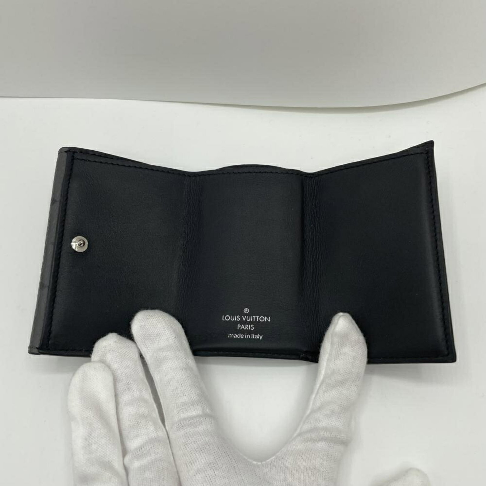 Louis Vuitton Wallet (Tri-Fold) Monogram Eclipse - 5