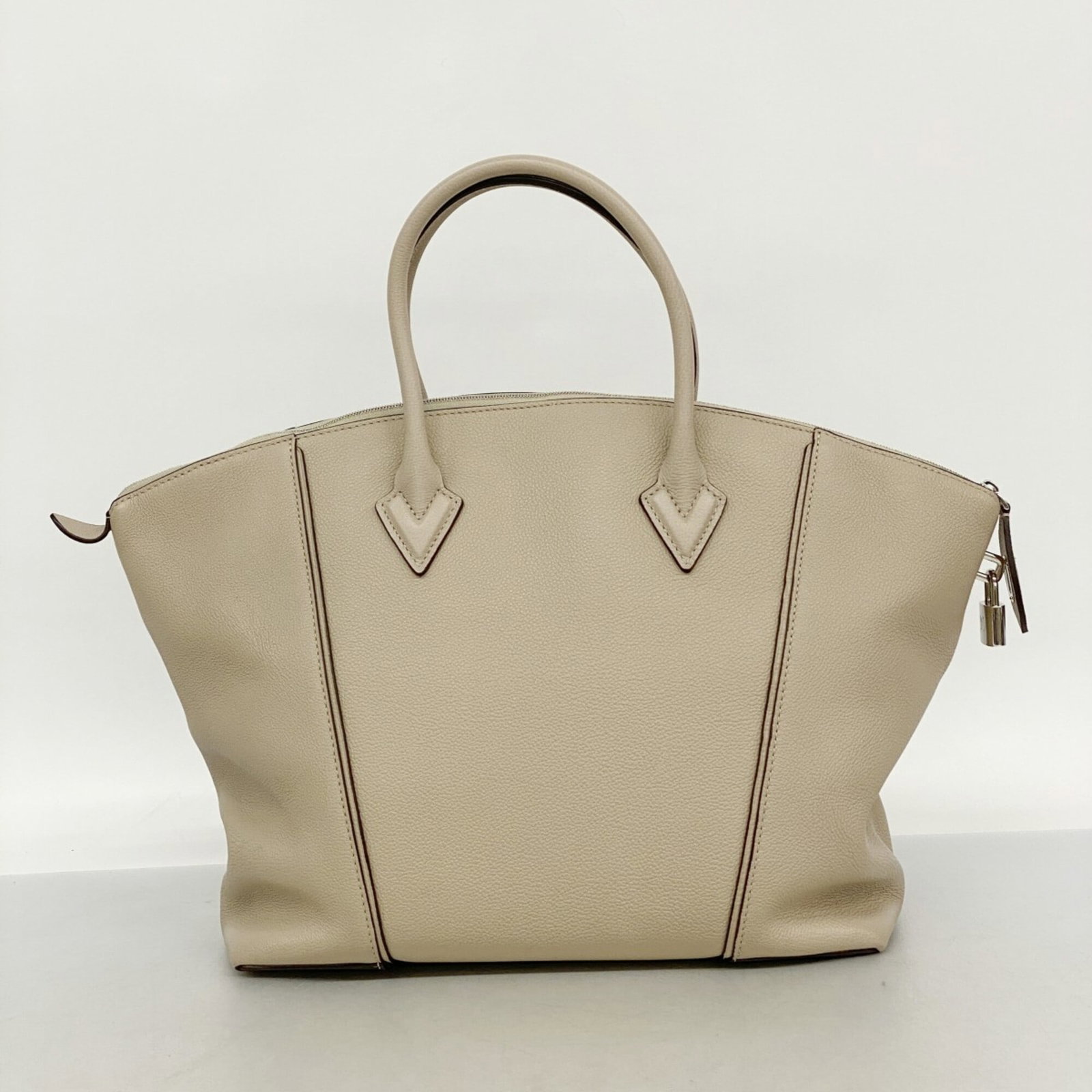 Louis Vuitton Handbag - 8