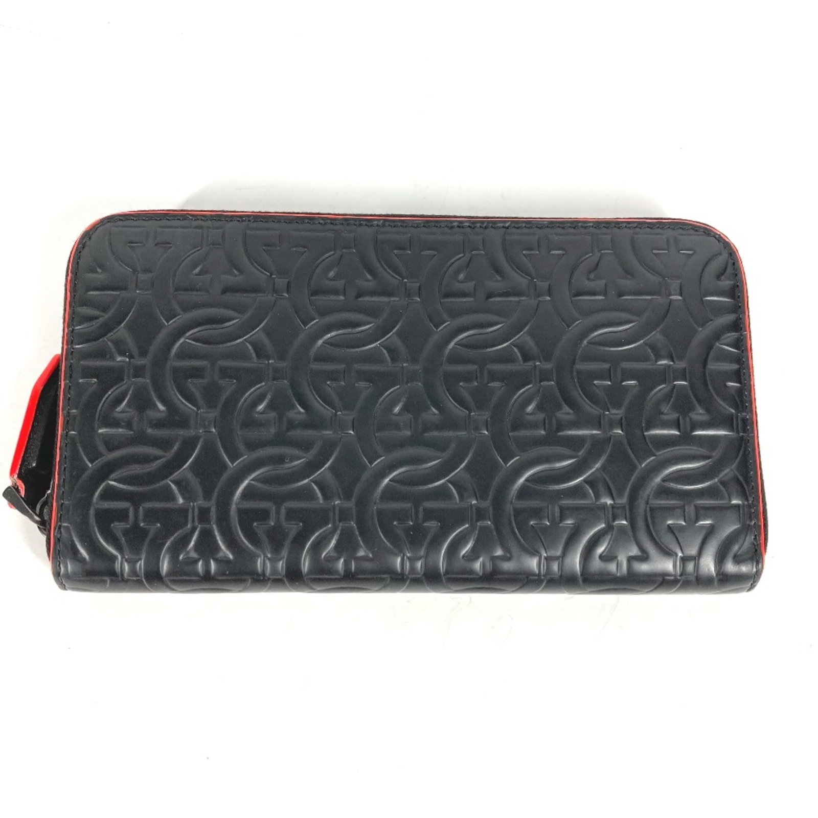 Ferragamo Long Wallet Leather Bi Fold Salvatore: Ferragamo Long Wallet Leather Bi Fold Salvatore Black leather bi-fold long wallet from Salvatore Ferragamo, with a classic design and durable construction. Measuring 19cm x 10.5cm (7.5" x 4.1") in