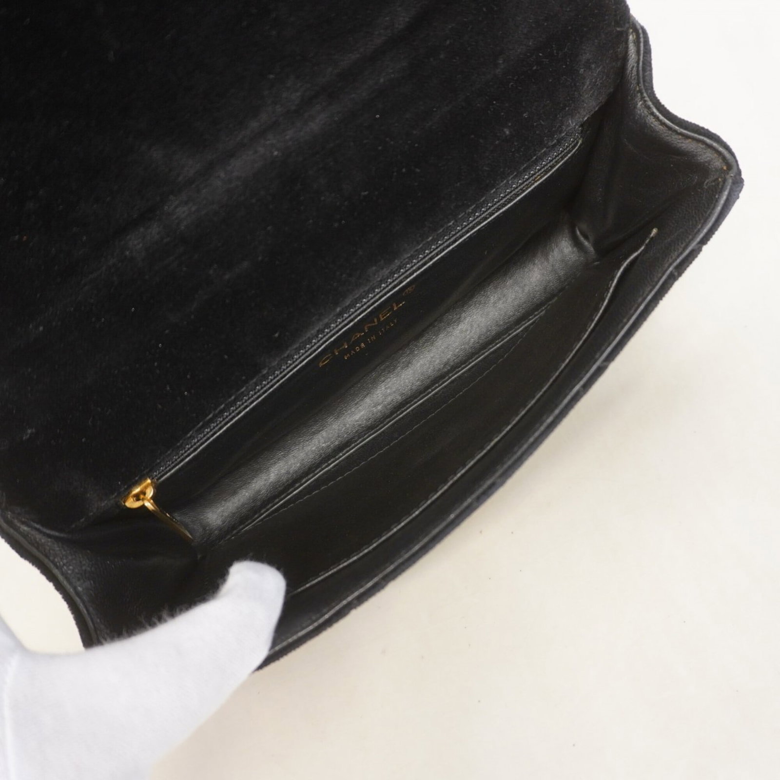 Handbag by Chanel - 4