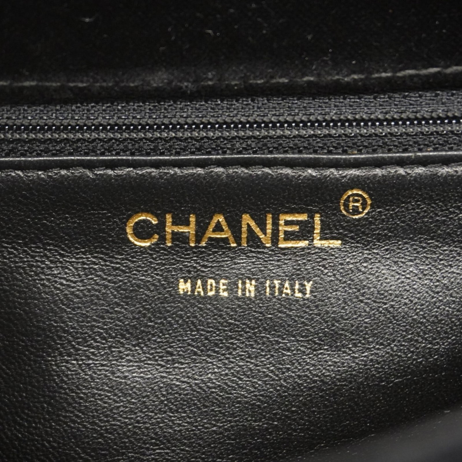 Handbag by Chanel - 5