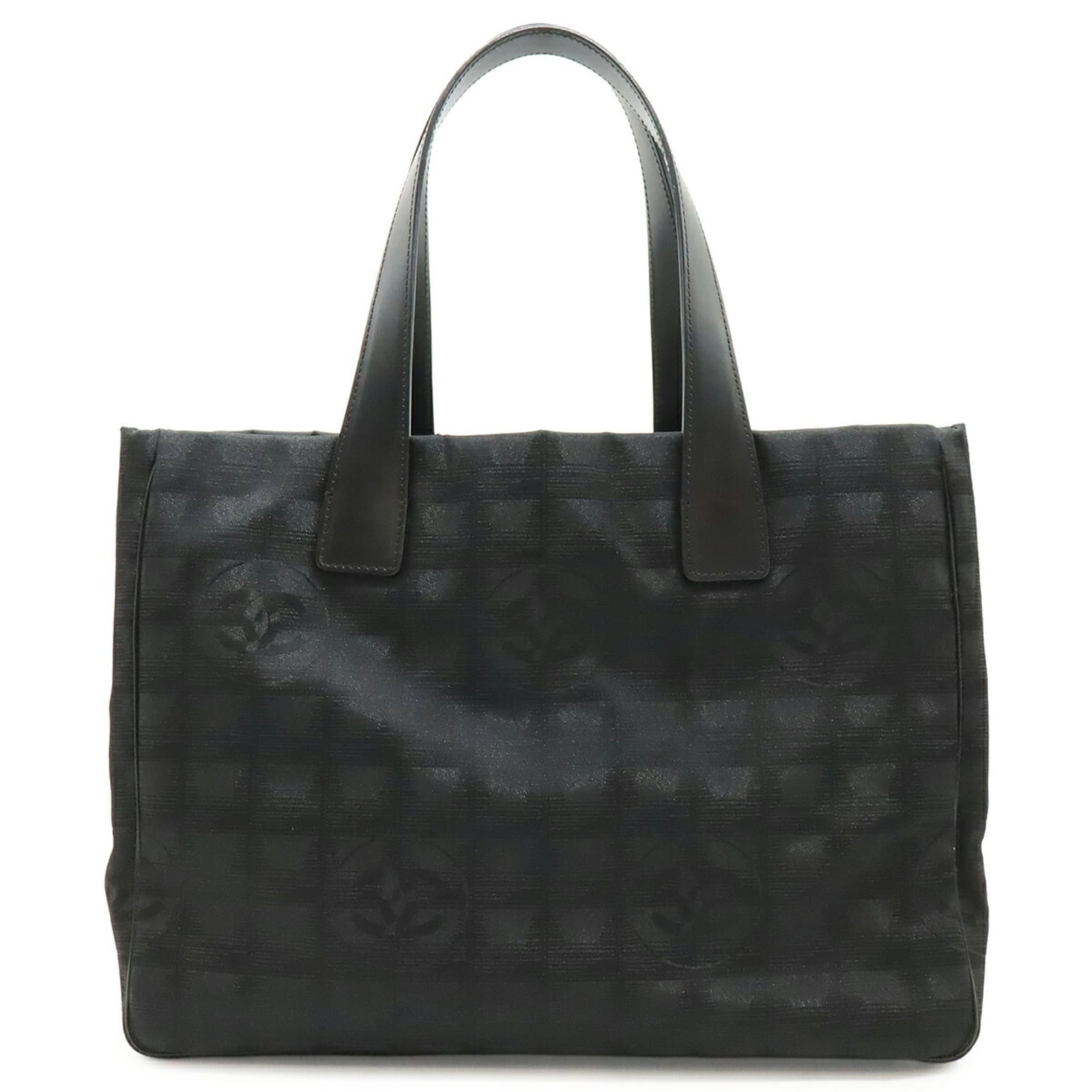Chanel Shoulder Bag Tote Bag Jacquard: Chanel Shoulder Bag Tote Bag Jacquard Black Chanel Jacquard Shoulder Bag Tote with classic design and subtle texture, featuring a timeless black color and elegant lines. This versatile bag measures
