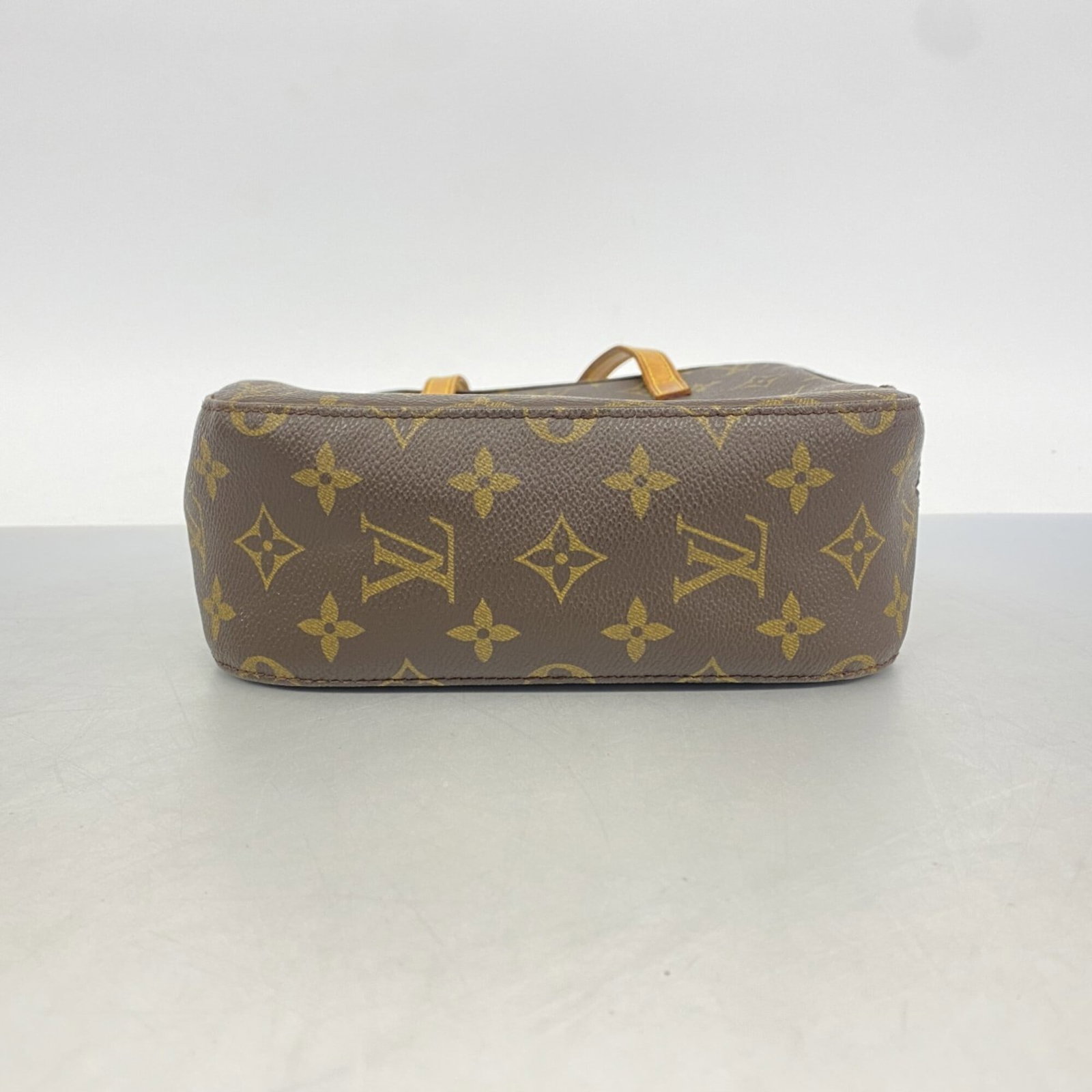 Louis Vuitton Handbag - 3