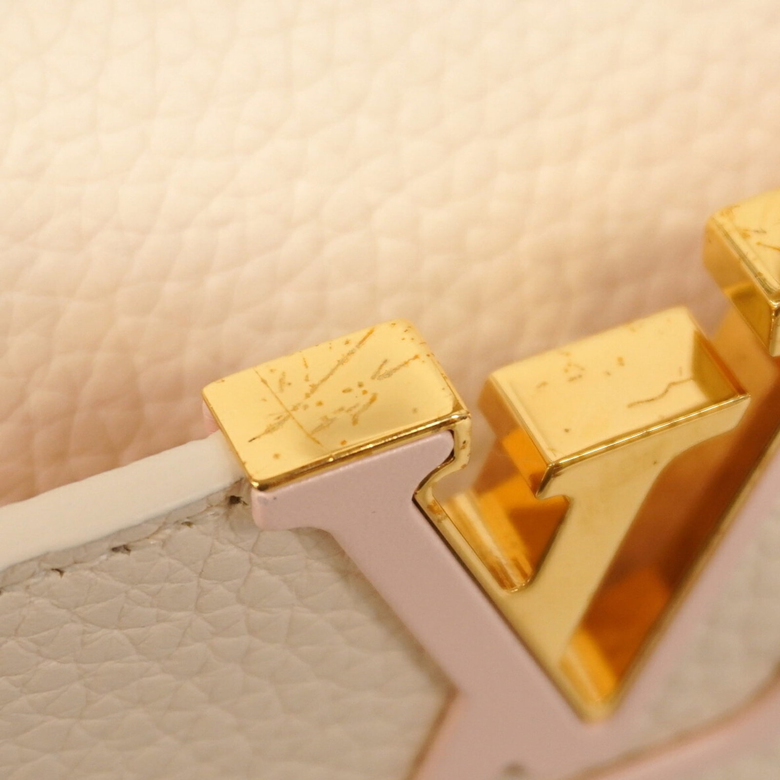 Louis Vuitton Handbag - 7