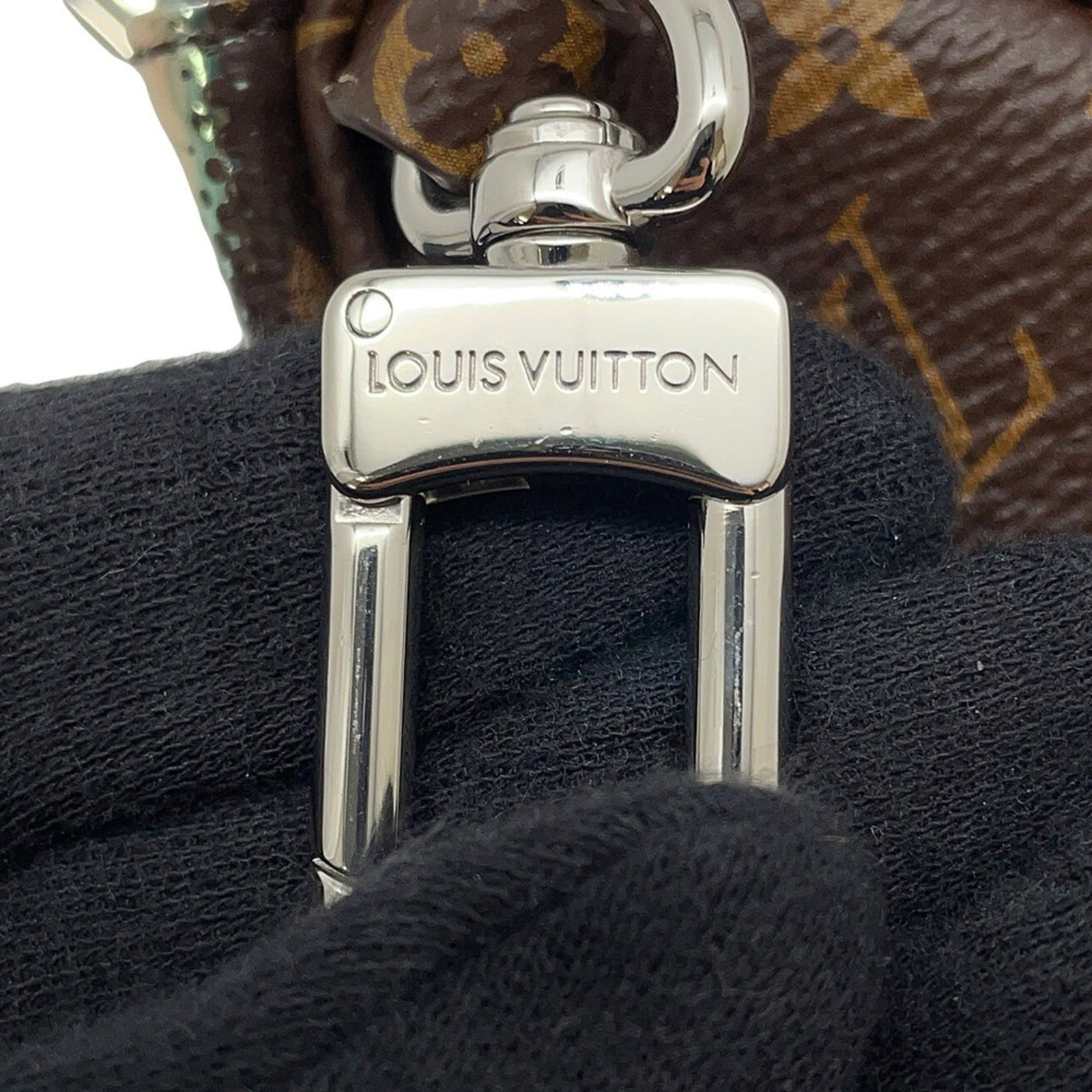 Metal keyring monogram Louis Vuitton - 9
