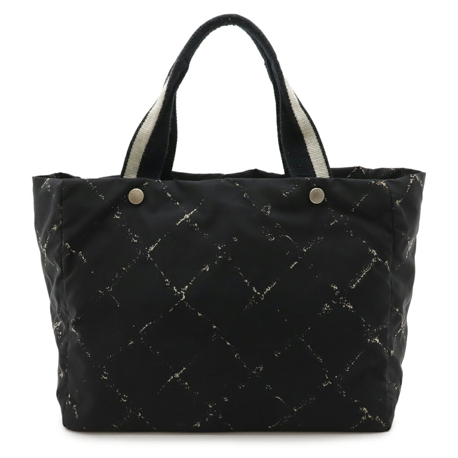 Shoulder bag tote travel line by Chanel: Shoulder bag tote travel line by Chanel Black and red travel line shoulder bag tote by Chanel, with a classic design and durable construction. Measuring 27cm x 34cm x 14.5cm, it offers ample space for