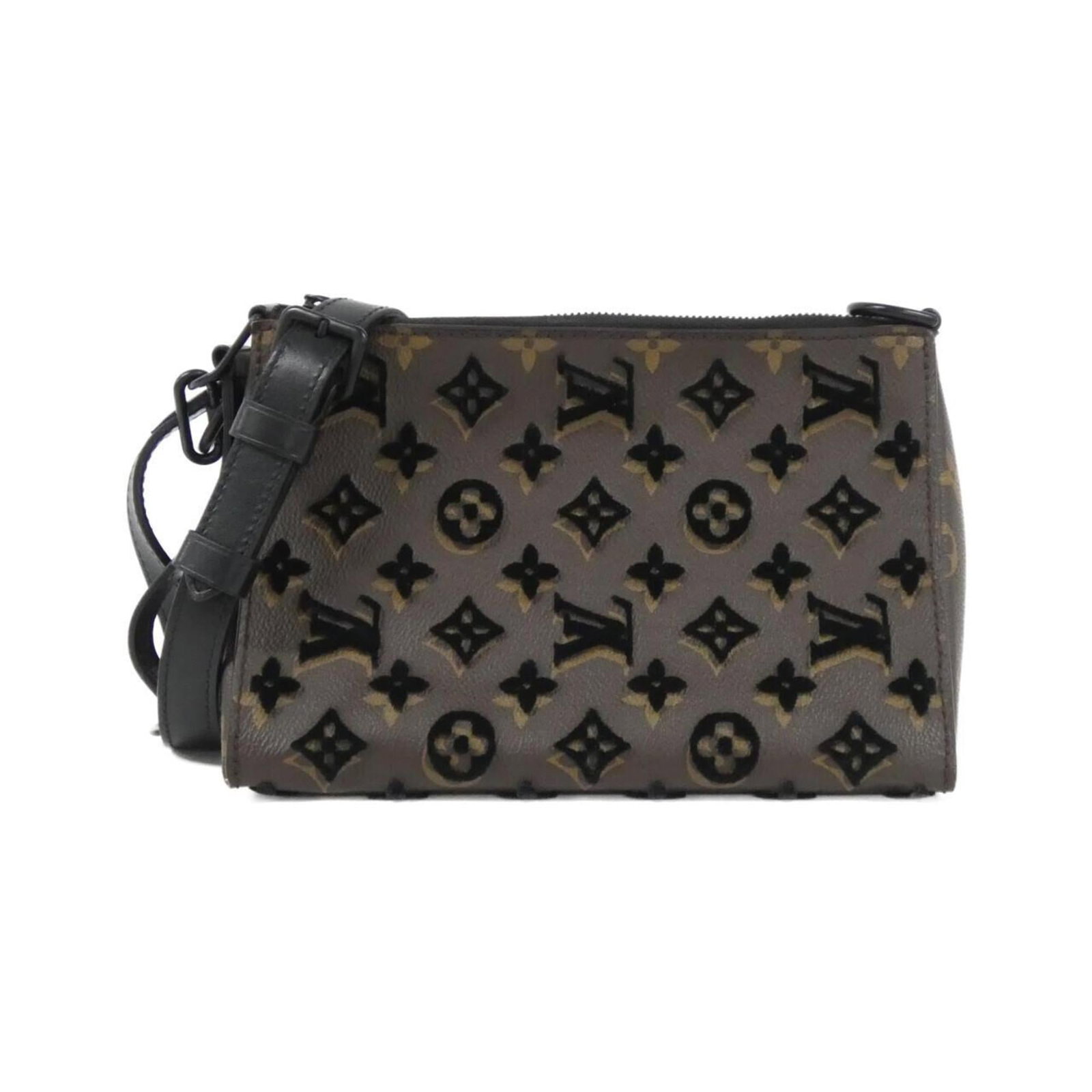 Canvas Coated Bag Shoulder Vuitton Louis: Canvas Coated Bag Shoulder Vuitton Louis Black, Brown, and Dark Brown Louis Vuitton Canvas Coated Shoulder Bags are available. The bags feature coated canvas material and measure 15cm x 23cm x 14cm. U