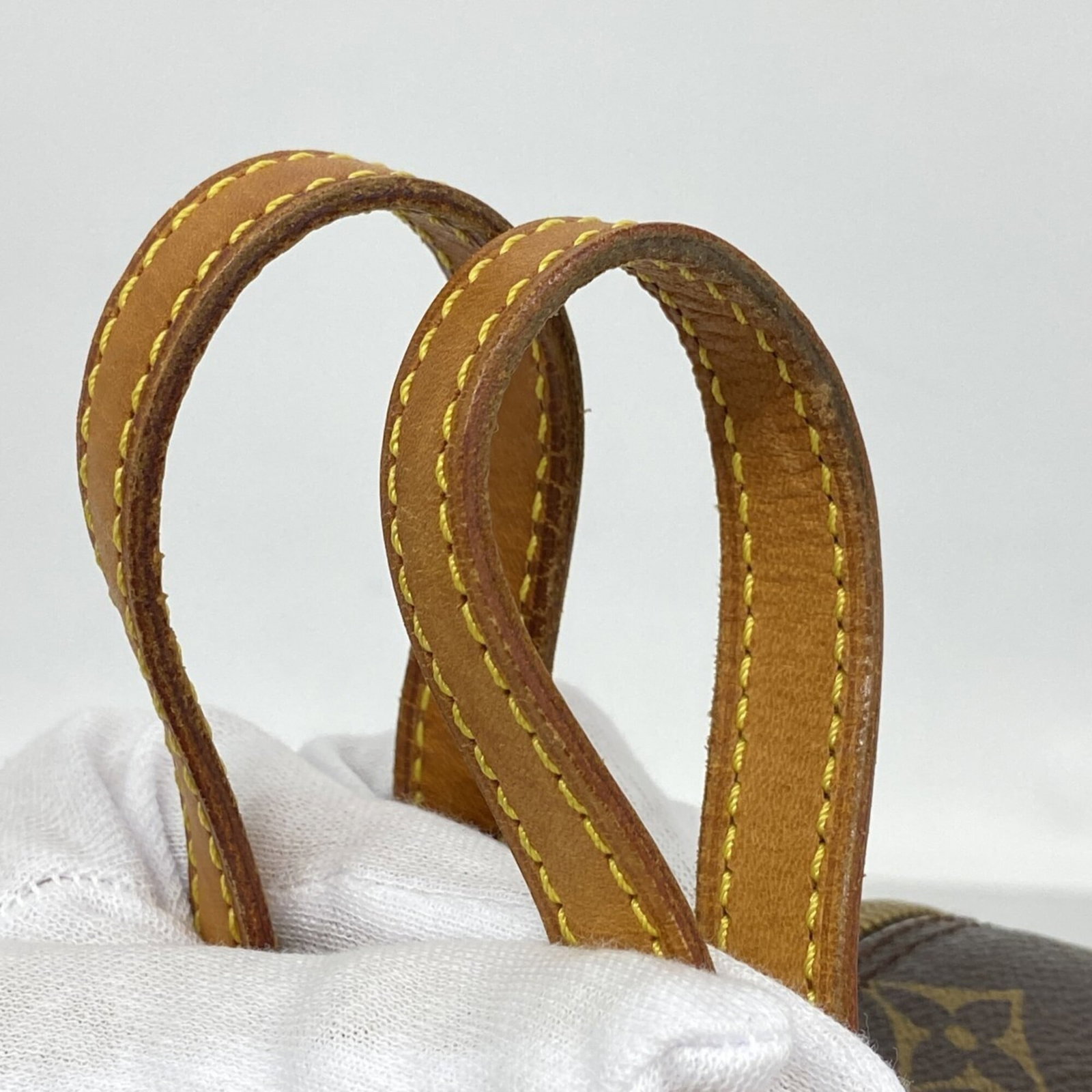 Louis Vuitton Handbag - 9