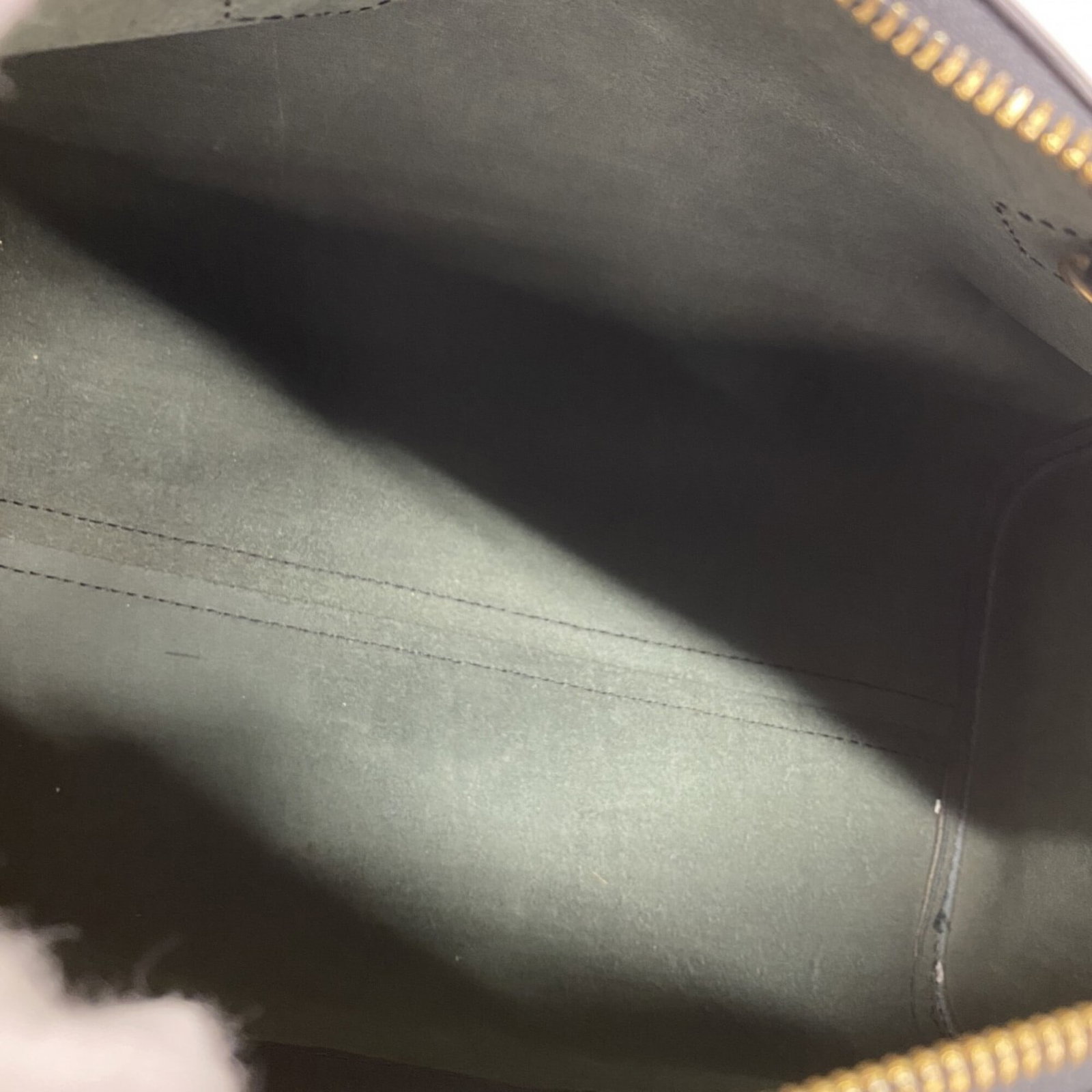 Louis Vuitton Handbag - 4