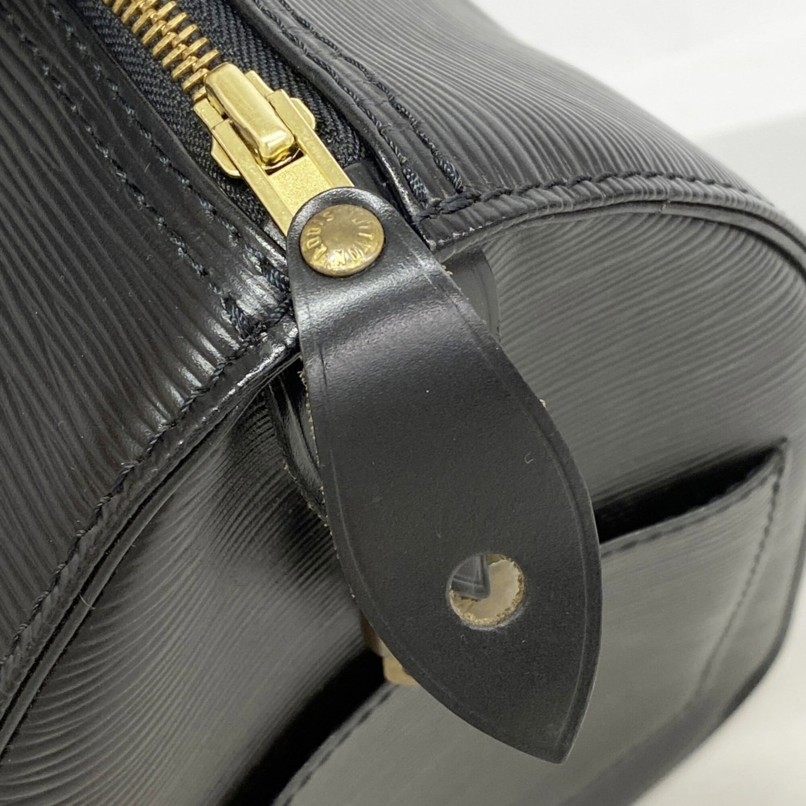 Louis Vuitton Handbag - 7