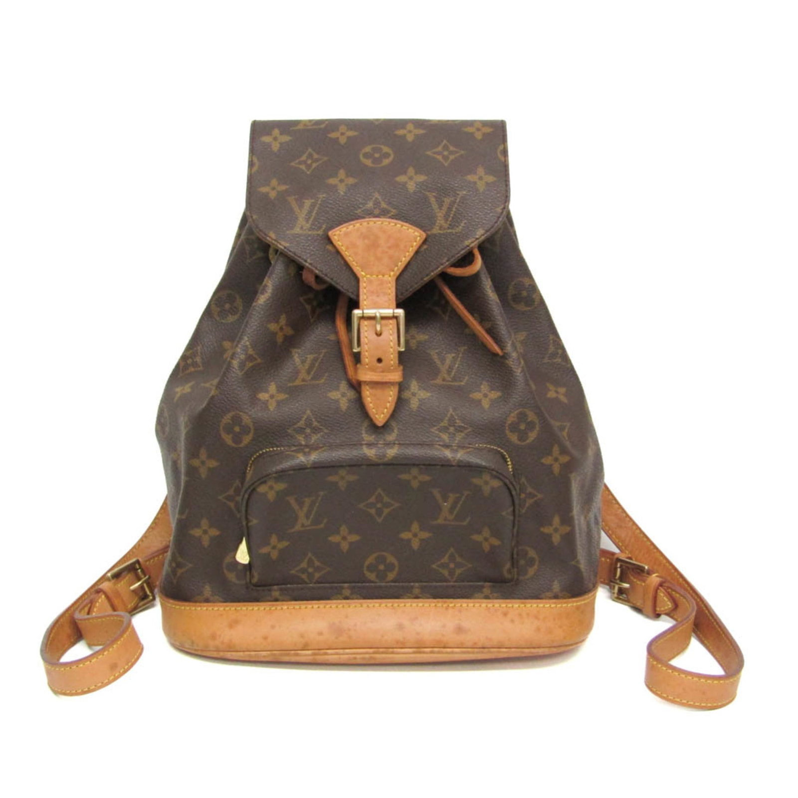 Louis Vuitton Backpack Monogram: Louis Vuitton Backpack Monogram Monogrammed with iconic Louis Vuitton style, this used backpack boasts a timeless design and versatile functionality. Featuring an open pocket, zipper pocket, and
