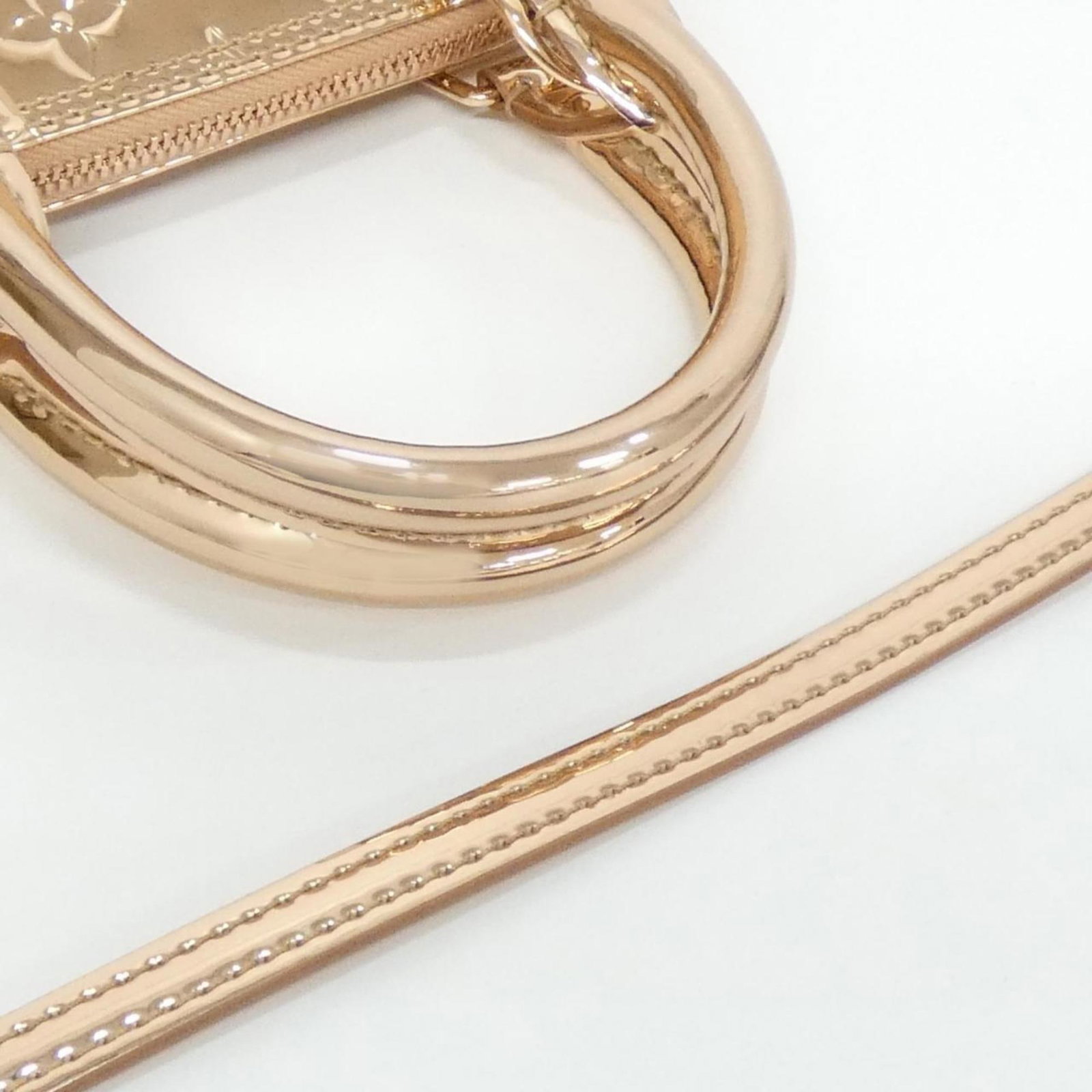 Handbag Leather Louis Vuitton - 4
