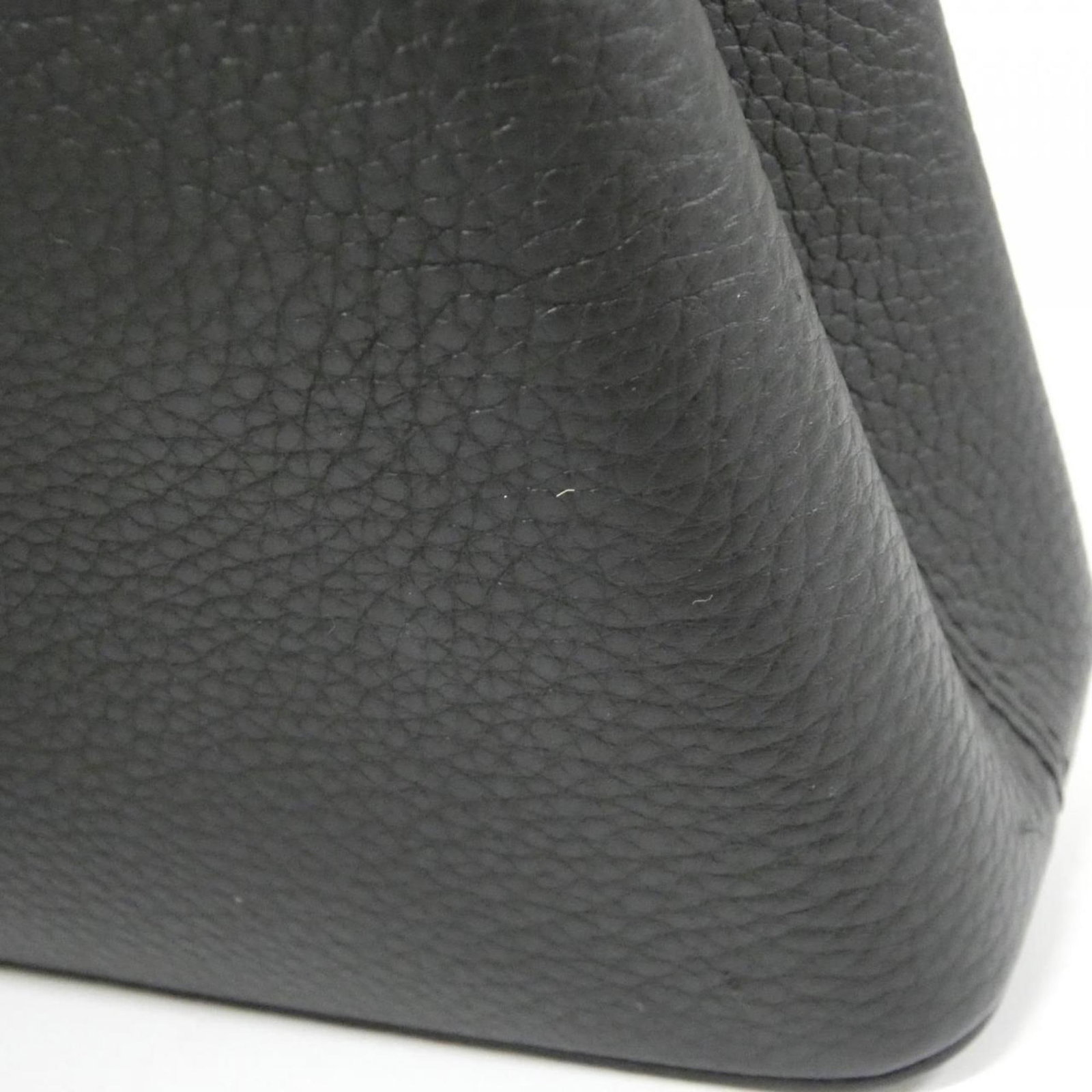 Louis Vuitton Handbag - 8