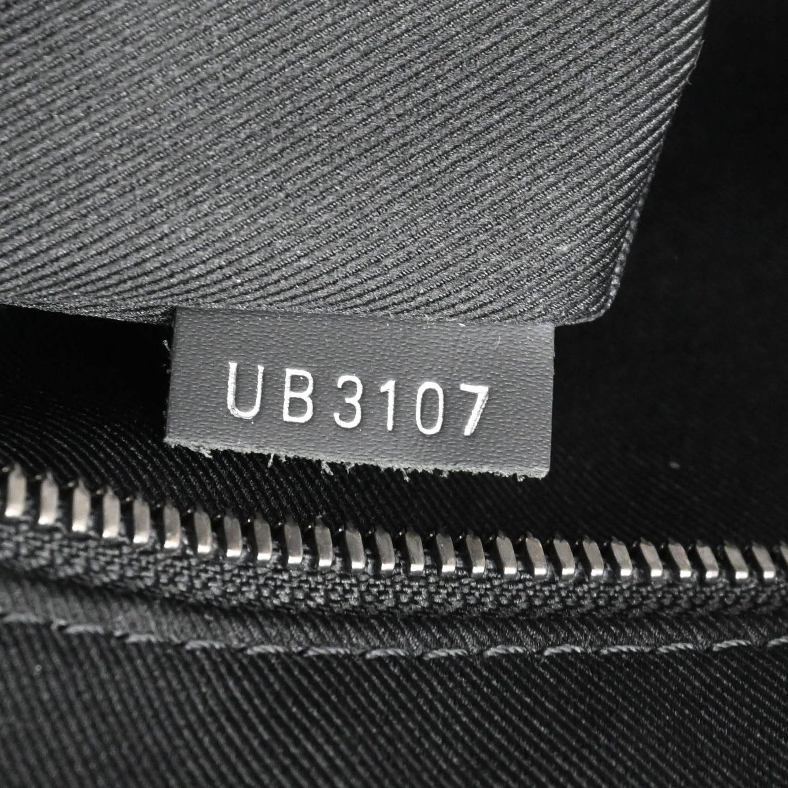 Louis Vuitton Tote Bag Monogram Eclipse - 16
