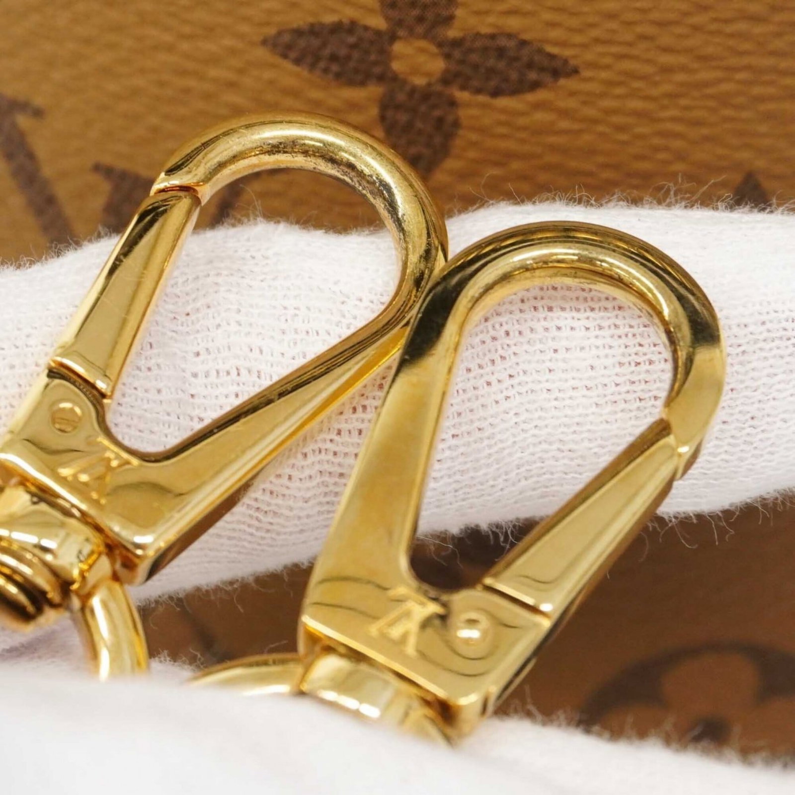 Louis Vuitton Handbag - 9
