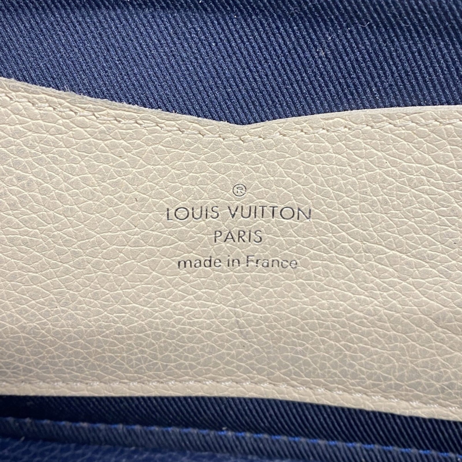 Long Wallet Bi Fold Louis Vuitton - 4