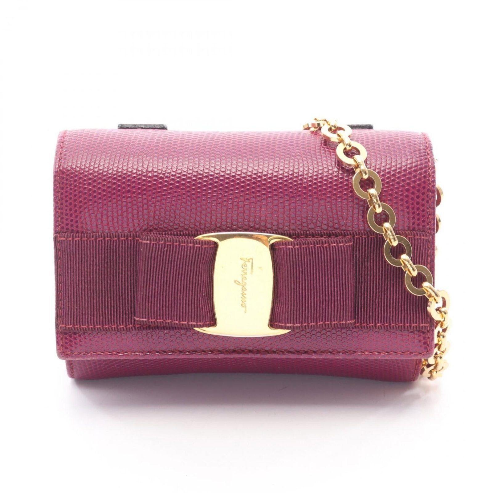 Ferragamo Shoulder Bag Leather Salvatore: Ferragamo Shoulder Bag Leather Salvatore Purple leather shoulder bag with Salvatore Ferragamo branding, measuring 11cm x 14cm x 5cm. The bag shows traces of usage and minor scratches/dirt, but