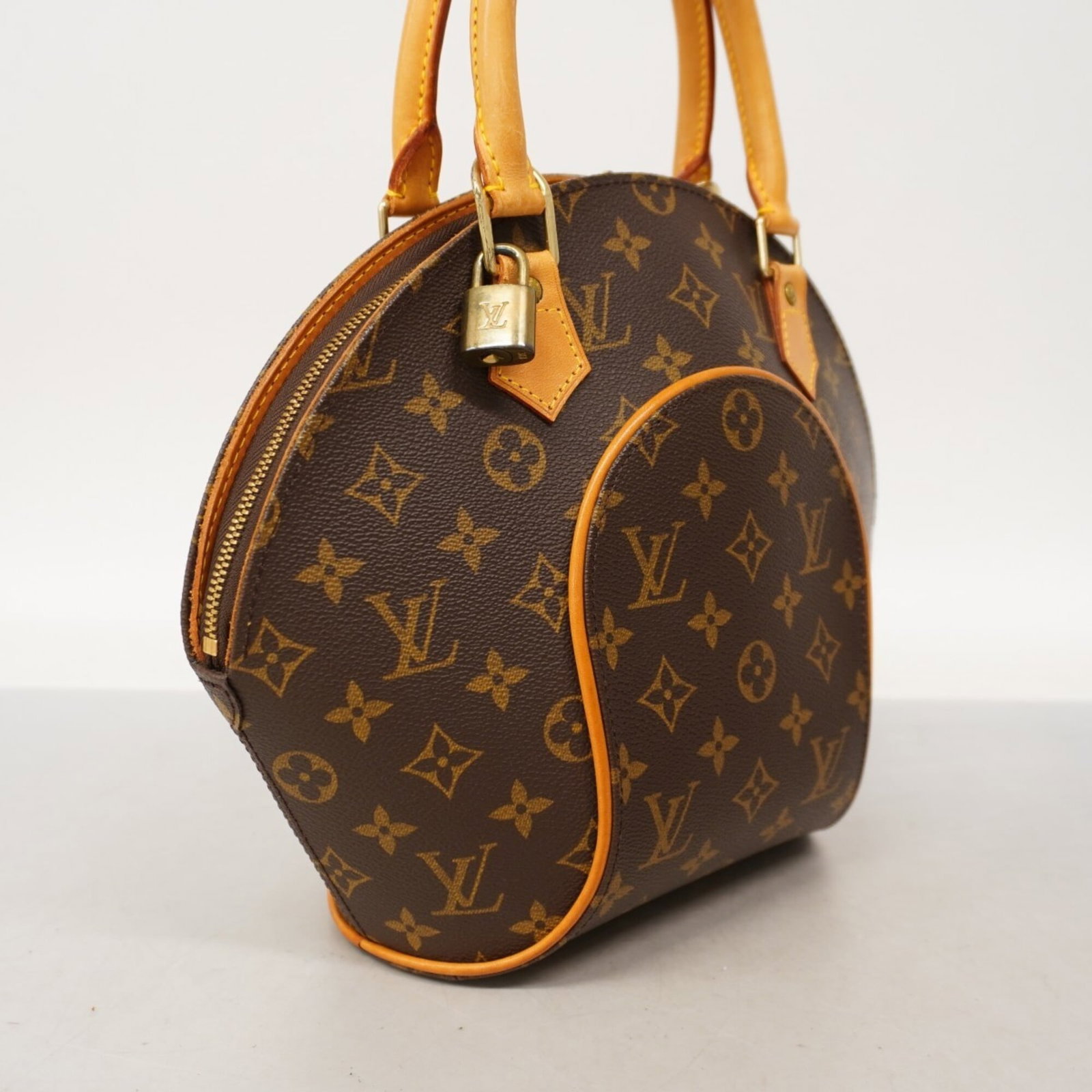 Louis Vuitton Handbag - 2
