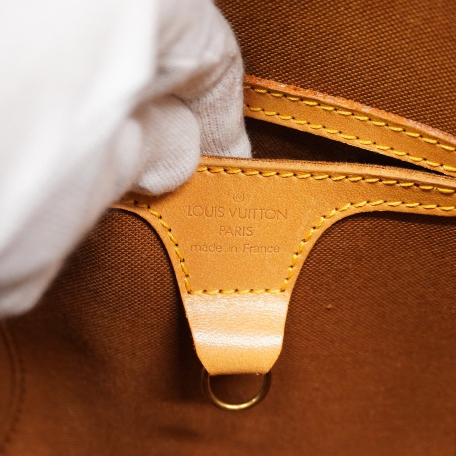 Louis Vuitton Handbag - 5