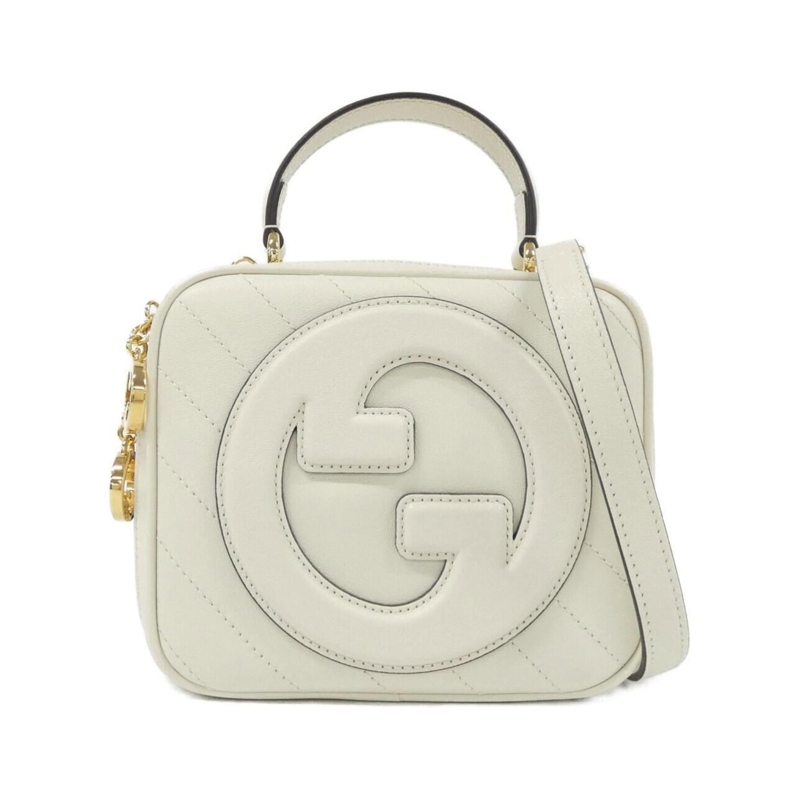 Handbag Leather Gucci: Handbag Leather Gucci White Gucci leather handbag with gold hardware, featuring a classic design and timeless elegance. Measuring 14cm x 16cm x 9cm, it has a sturdy handle length of 22cm and