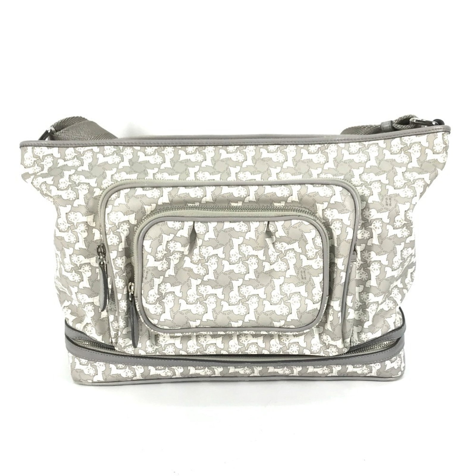 Celine Eco-Bag Shoulder Bag Pvc Leather: Celine Eco-Bag Shoulder Bag Pvc Leather The Celine Eco-Bag Shoulder Bag features a unique blend of Pvc and leather materials, presented in a versatile gray and light blue color combination. With its