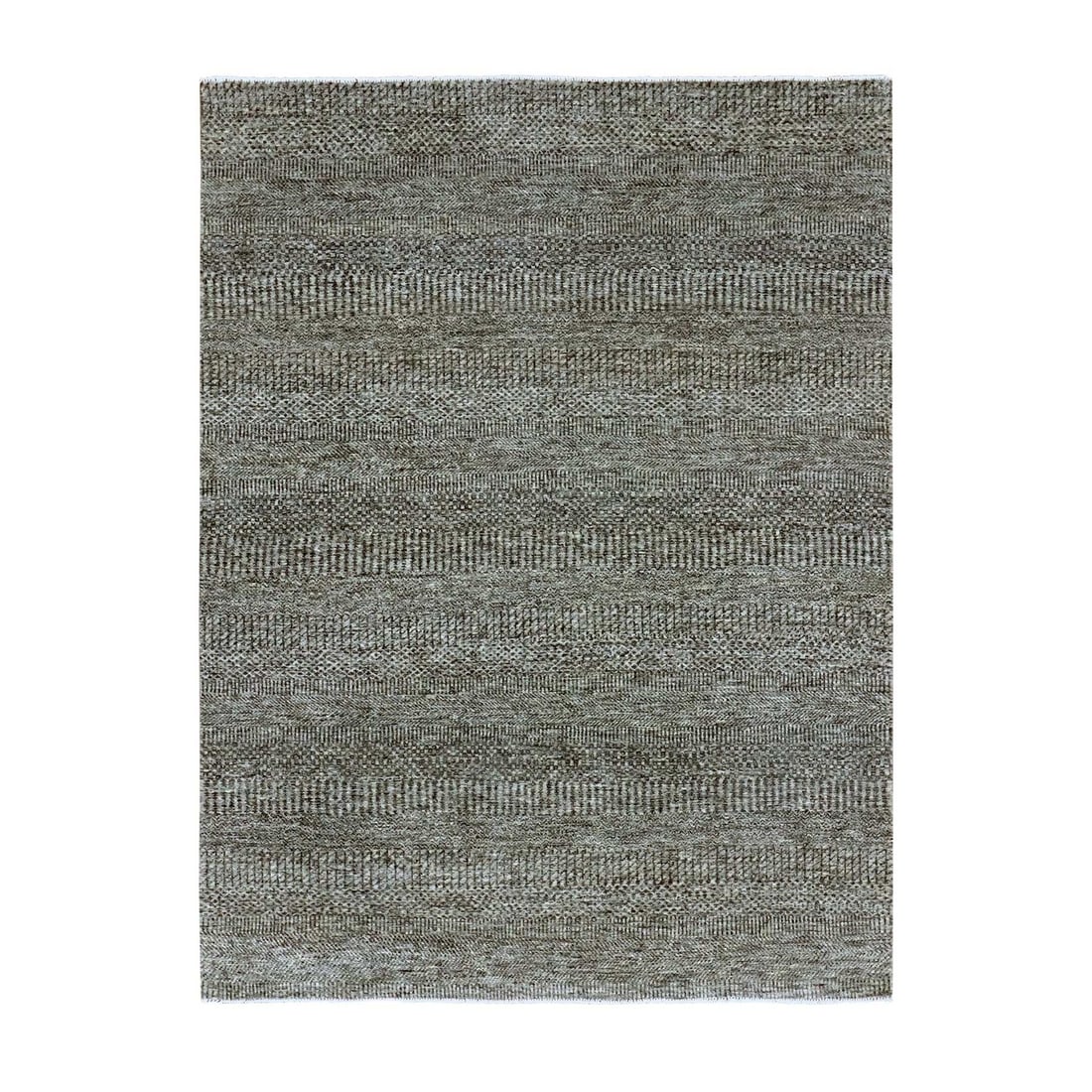 5'2"x7' Gray Natural Undyed Wool Hand Knotted Modern Grass Design Rug: 5'2"x7' Gray Natural Undyed Wool Hand Knotted Modern Grass Design Rug This stunning modern gray wool hand-knotted rug boasts an intricate natural grass design, adding a touch of sophistication to any 