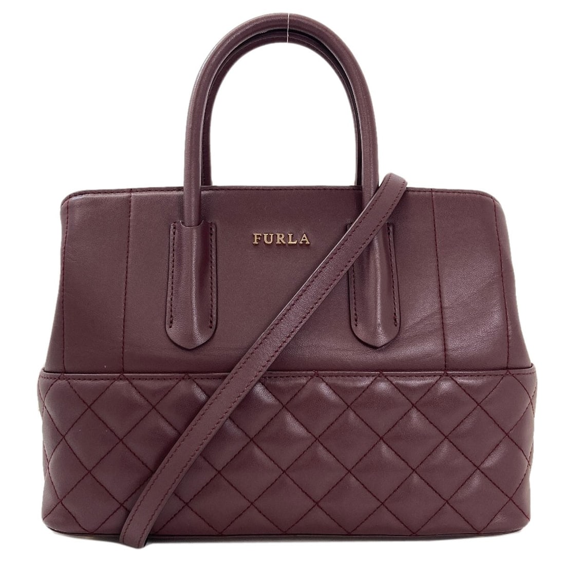 Furla 2Way Tote Bag Leather: Furla 2Way Tote Bag Leather Purple Furla Leather Tote Bag. Made from high-quality leather, this stylish tote bag features a striking purple exterior color. The classic design makes it a versatile acce