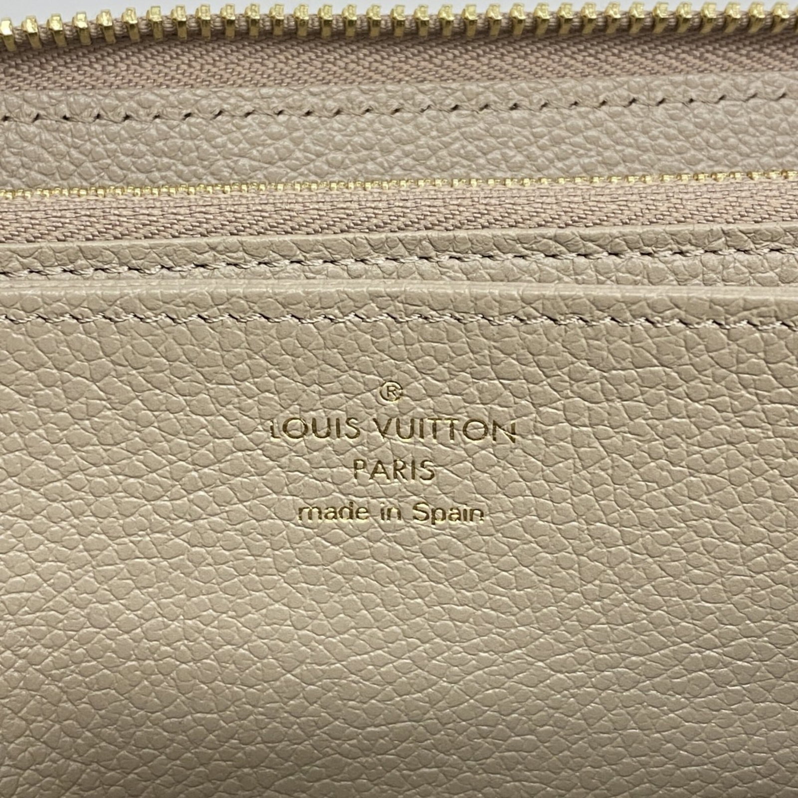 Long Wallet Bi Fold Louis Vuitton - 4
