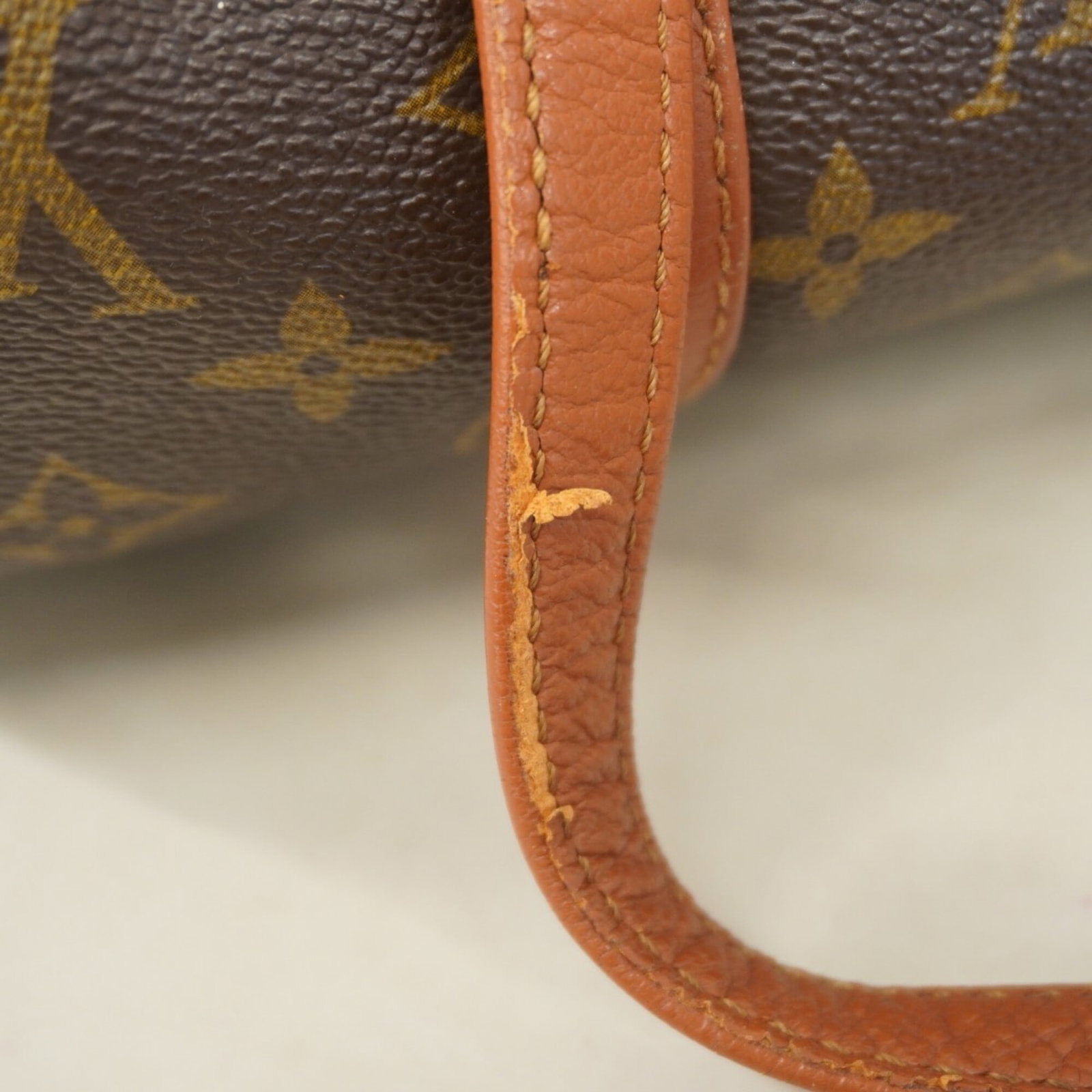 Louis Vuitton Handbag - 8