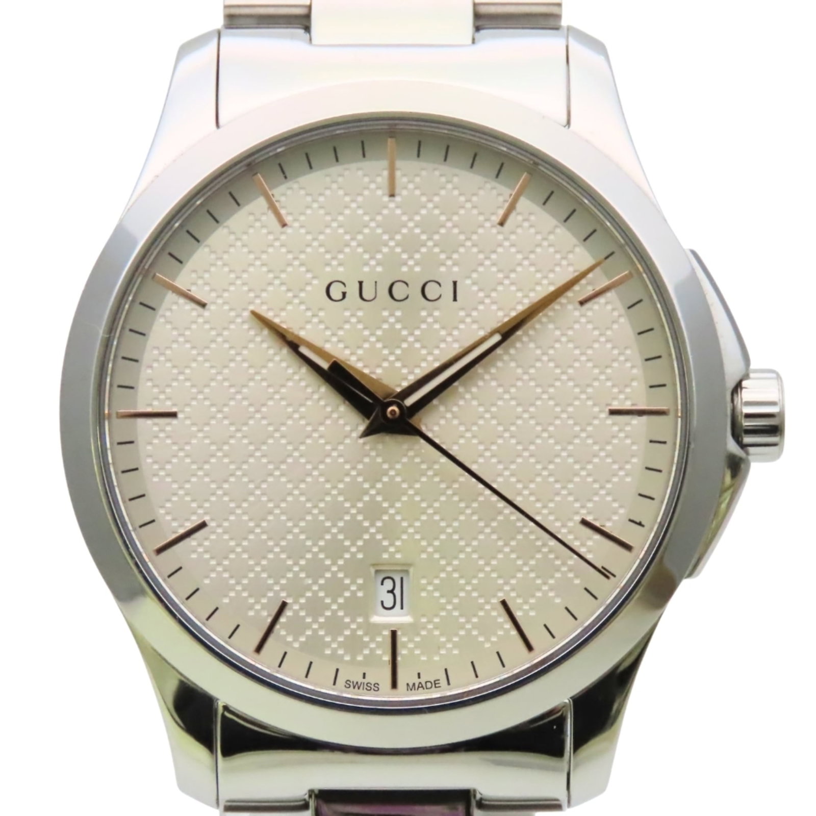 Wristwatch Gucci: Wristwatch Gucci Stainless steel case and band provide a sleek, modern look for the wearer. The silver dial adds a touch of sophistication to this classic Gucci wristwatch, which boasts a 38mm