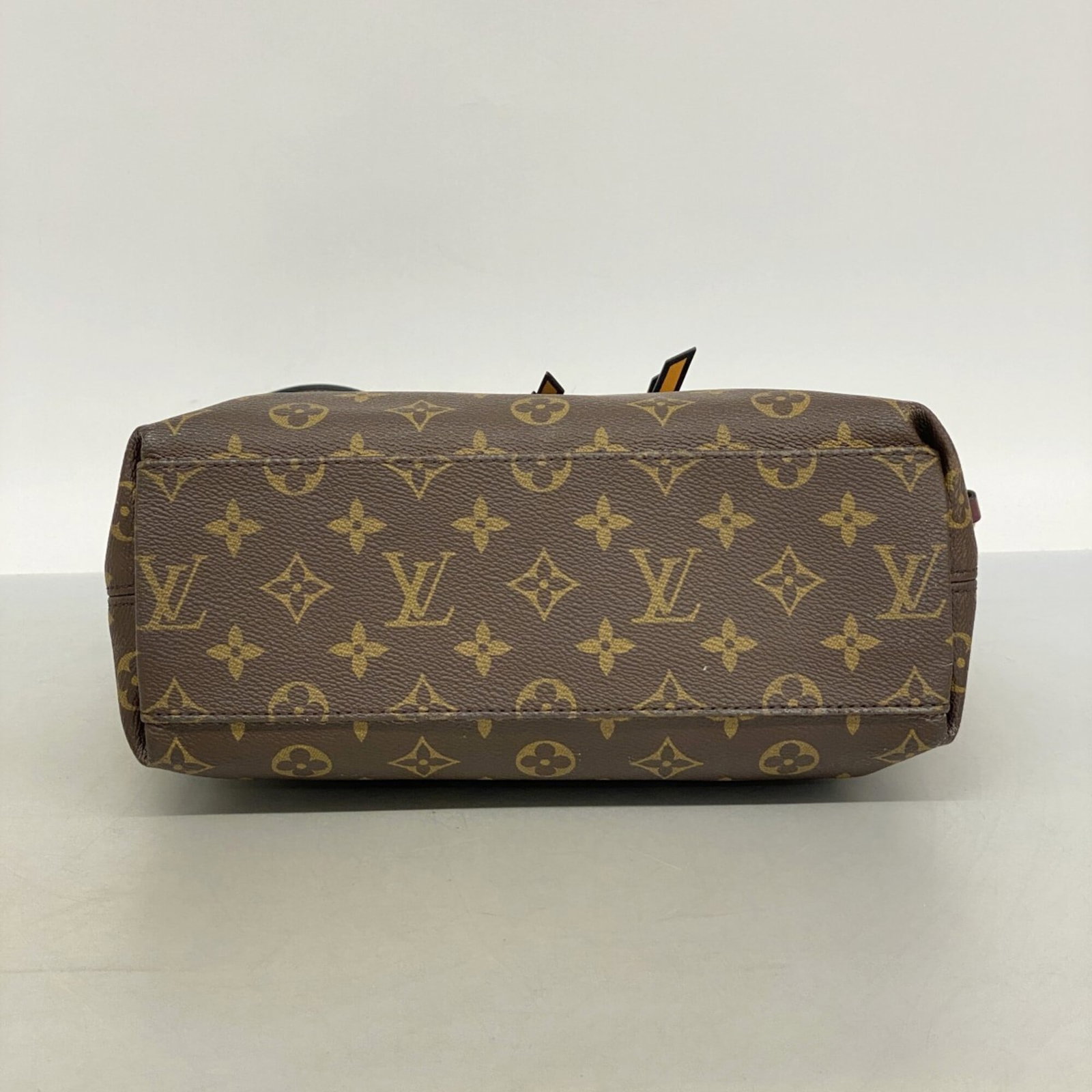 Louis Vuitton Handbag - 3