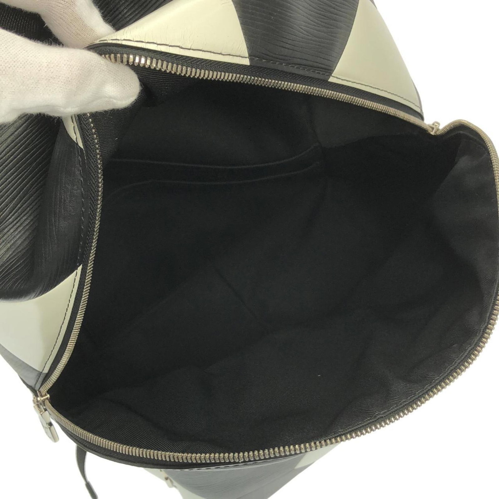 Leather Louis Vuitton Backpack - 9