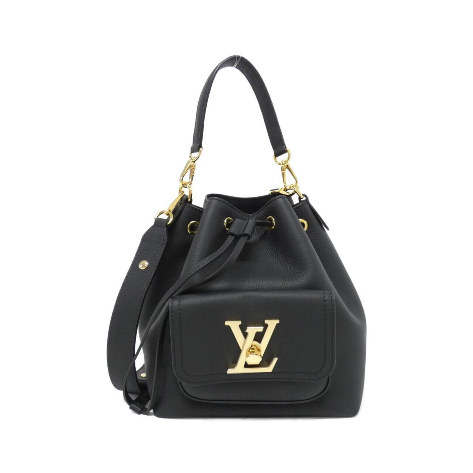 Leather shoulder bag by Louis Vuitton: Leather shoulder bag by Louis Vuitton Black Louis Vuitton leather shoulder bag with gold hardware, featuring calfskin material and a classic design. Measuring 23cm x 23cm x 15cm, it has a few traces