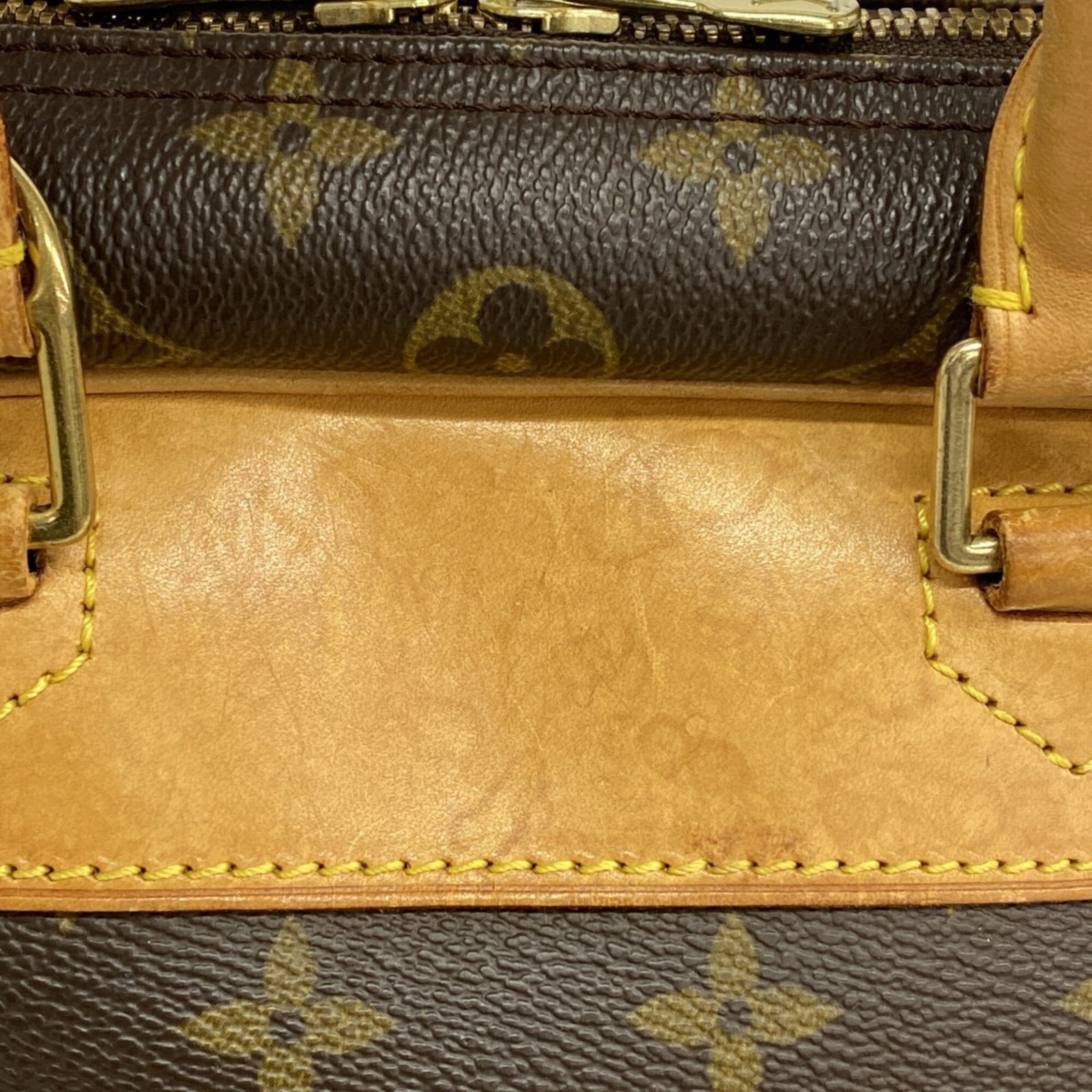 Louis Vuitton Handbag - 8