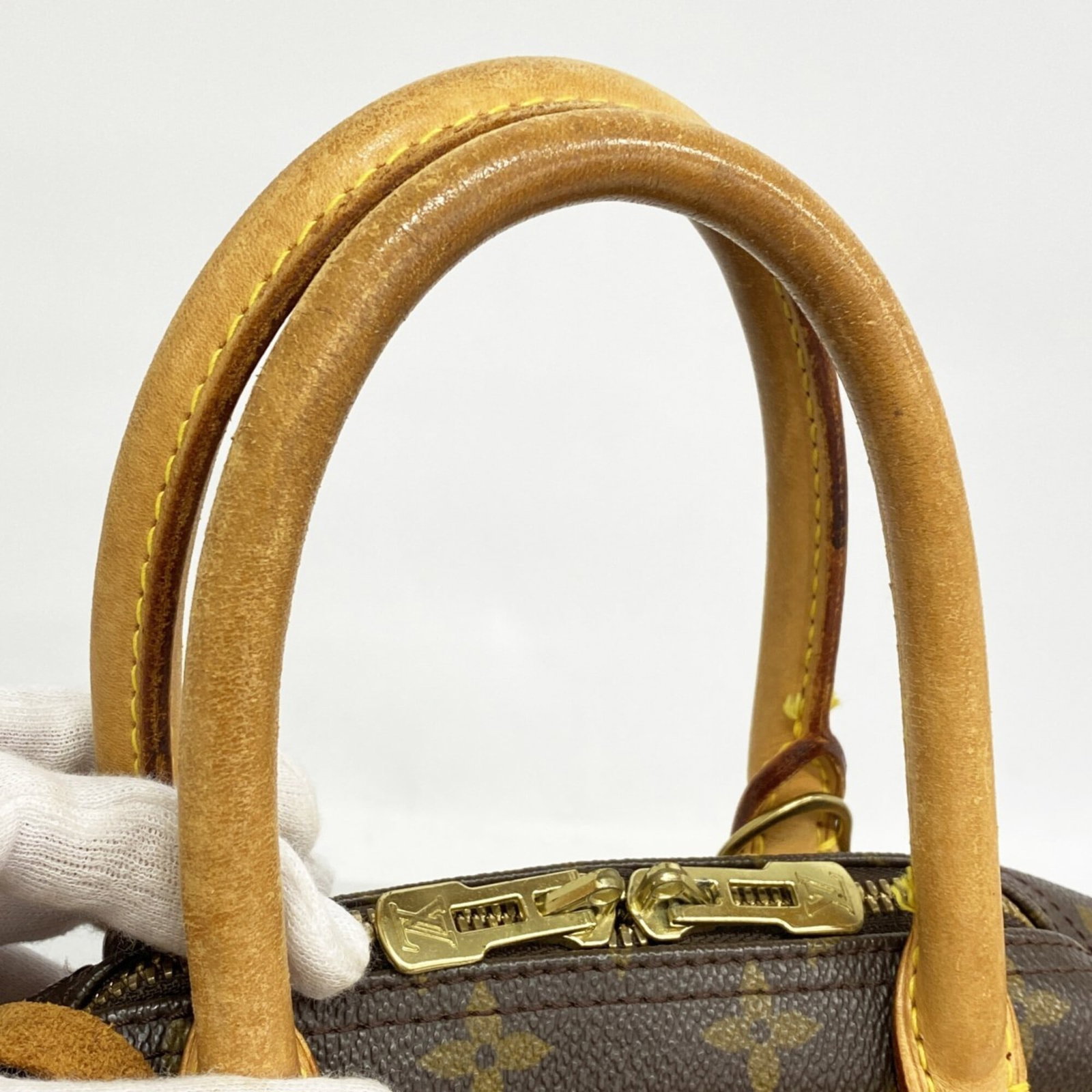 Louis Vuitton Handbag - 9