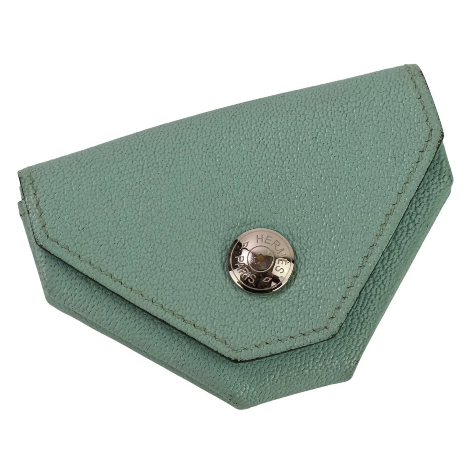 Hermes Coin Purse/ Coin Case Chevre Leather: Hermes Coin Purse/ Coin Case Chevre Leather Chevre leather coin purse with a classic design, measuring 6.5cm x 9cm in size, features blue color and a timeless style that adds a touch of elegance to