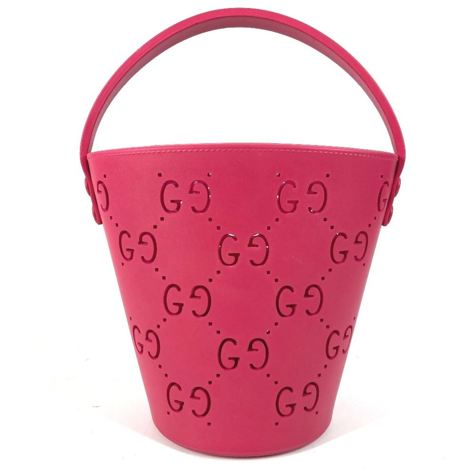 Gucci Boston Bag Handbag Rubber: Gucci Boston Bag Handbag Rubber The Gucci Boston Bag Handbag in pink rubber features a unique and eye-catching design. With its durable rubber material and compact size, it's perfect for everyday